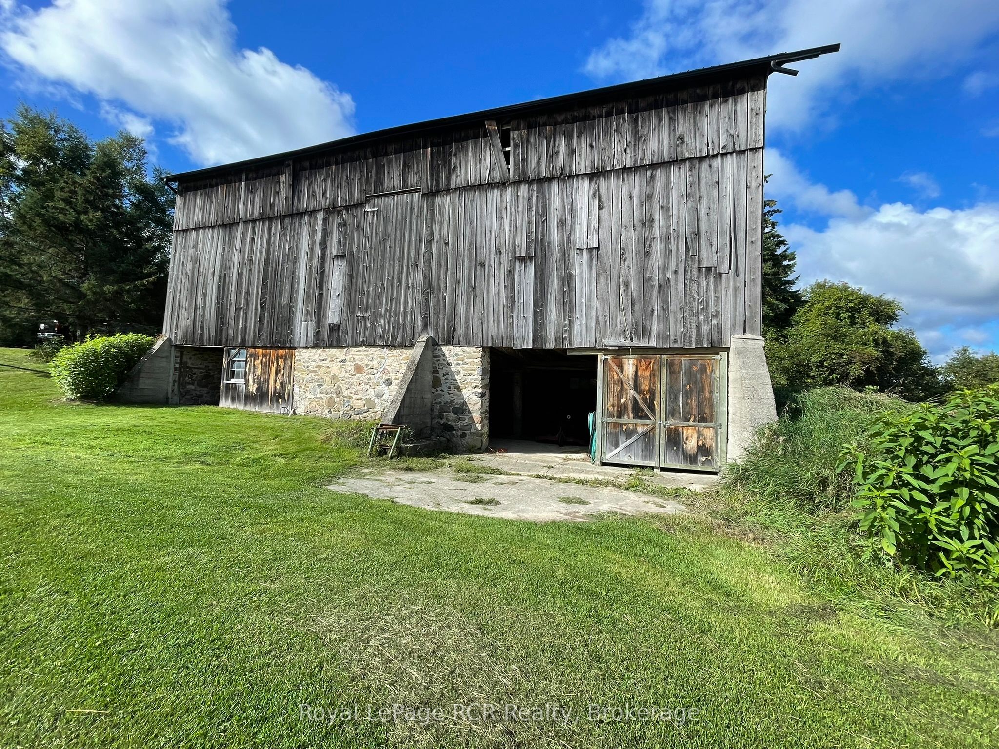 1922 Concession 4 Road Property Photo 36