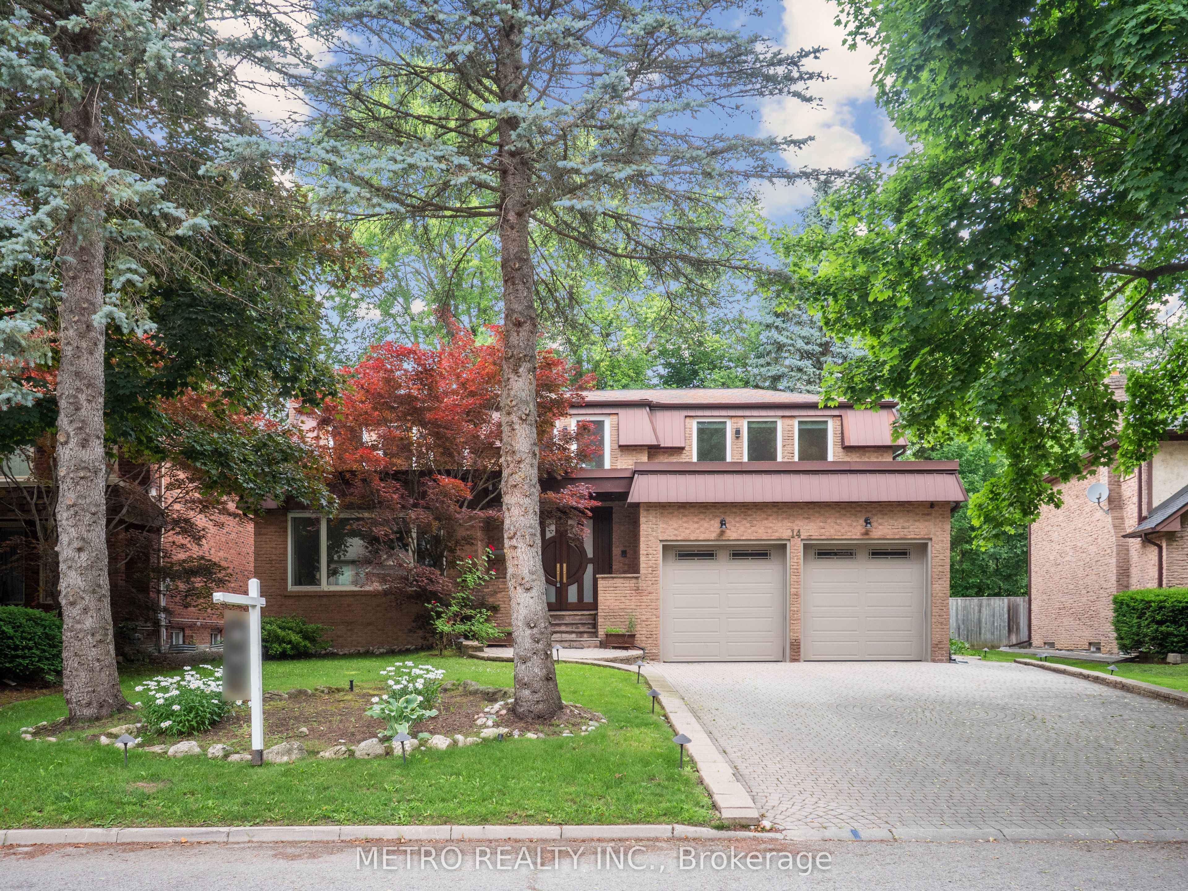 14 Village Squire Lane Property Photo 2