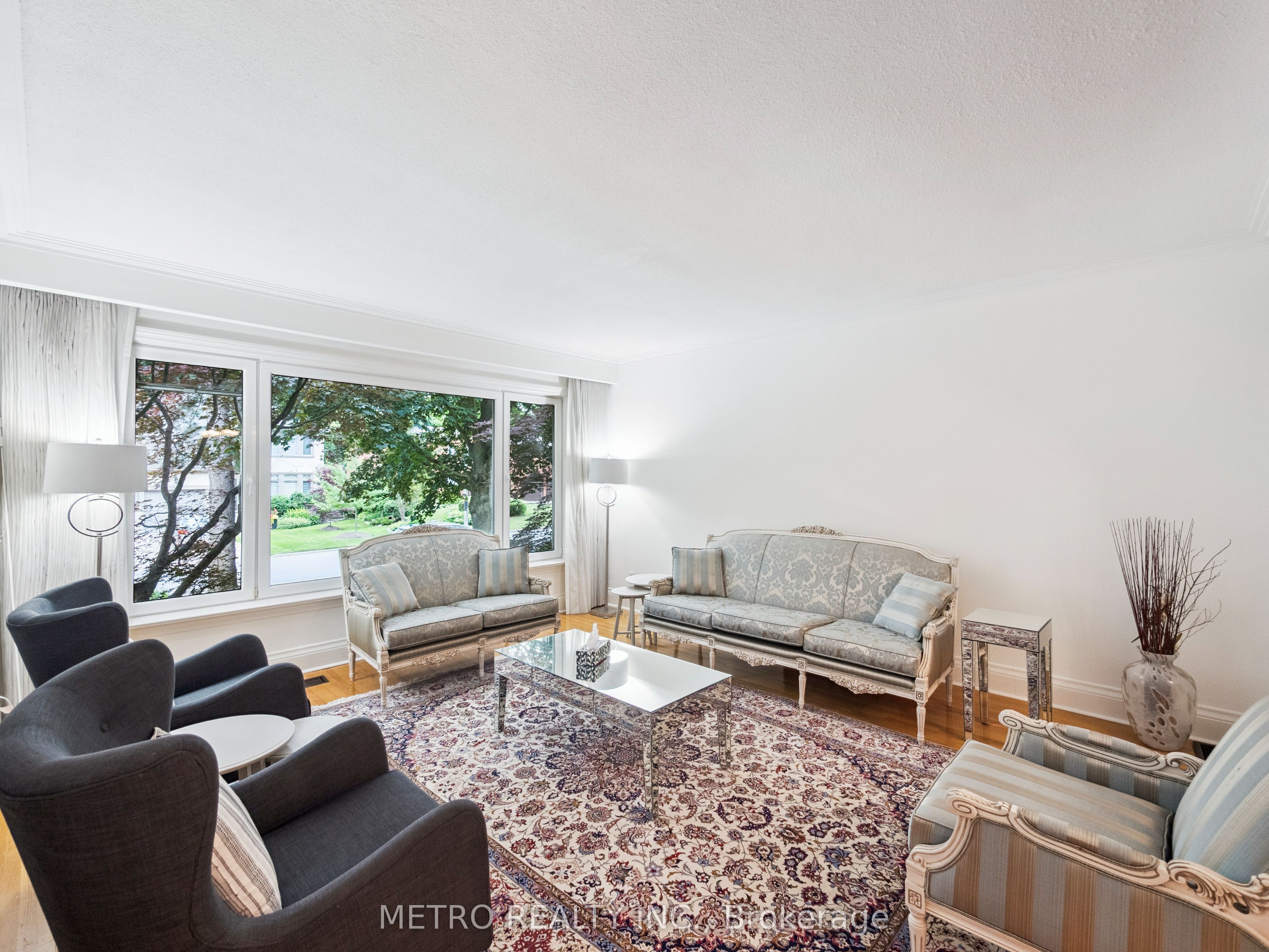 14 Village Squire Lane Property Photo 10