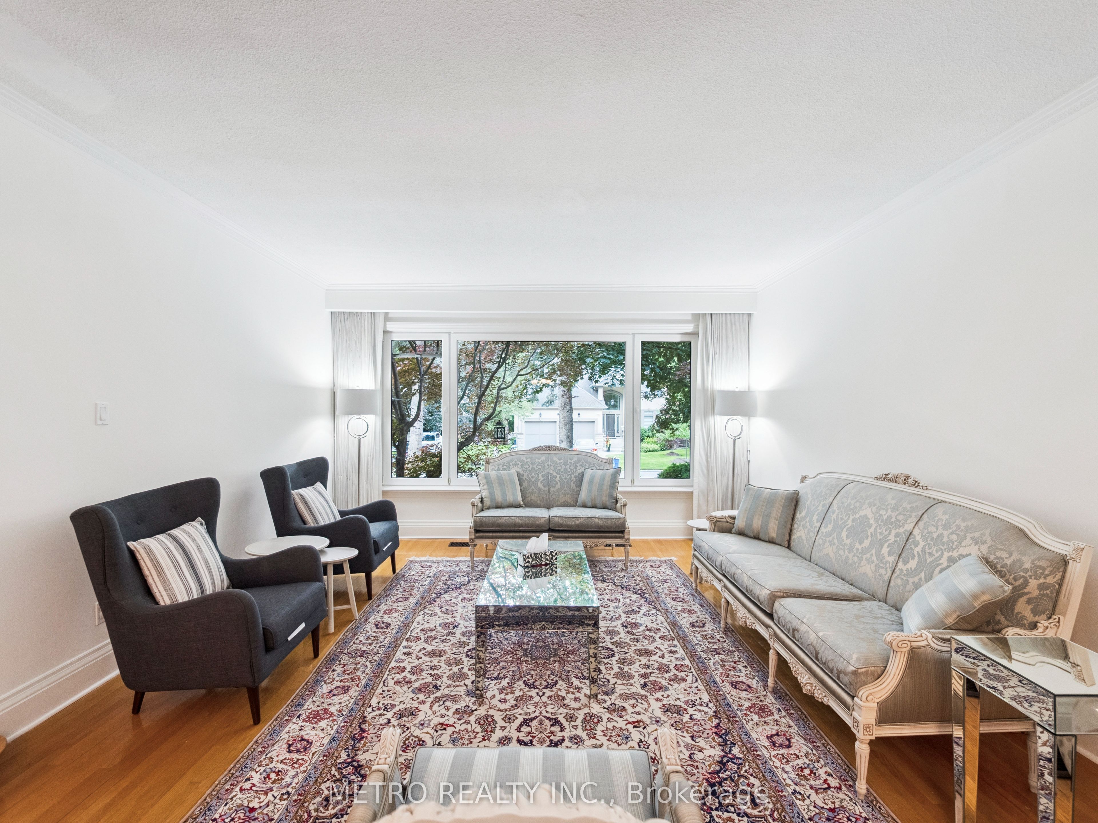 14 Village Squire Lane Property Photo 11