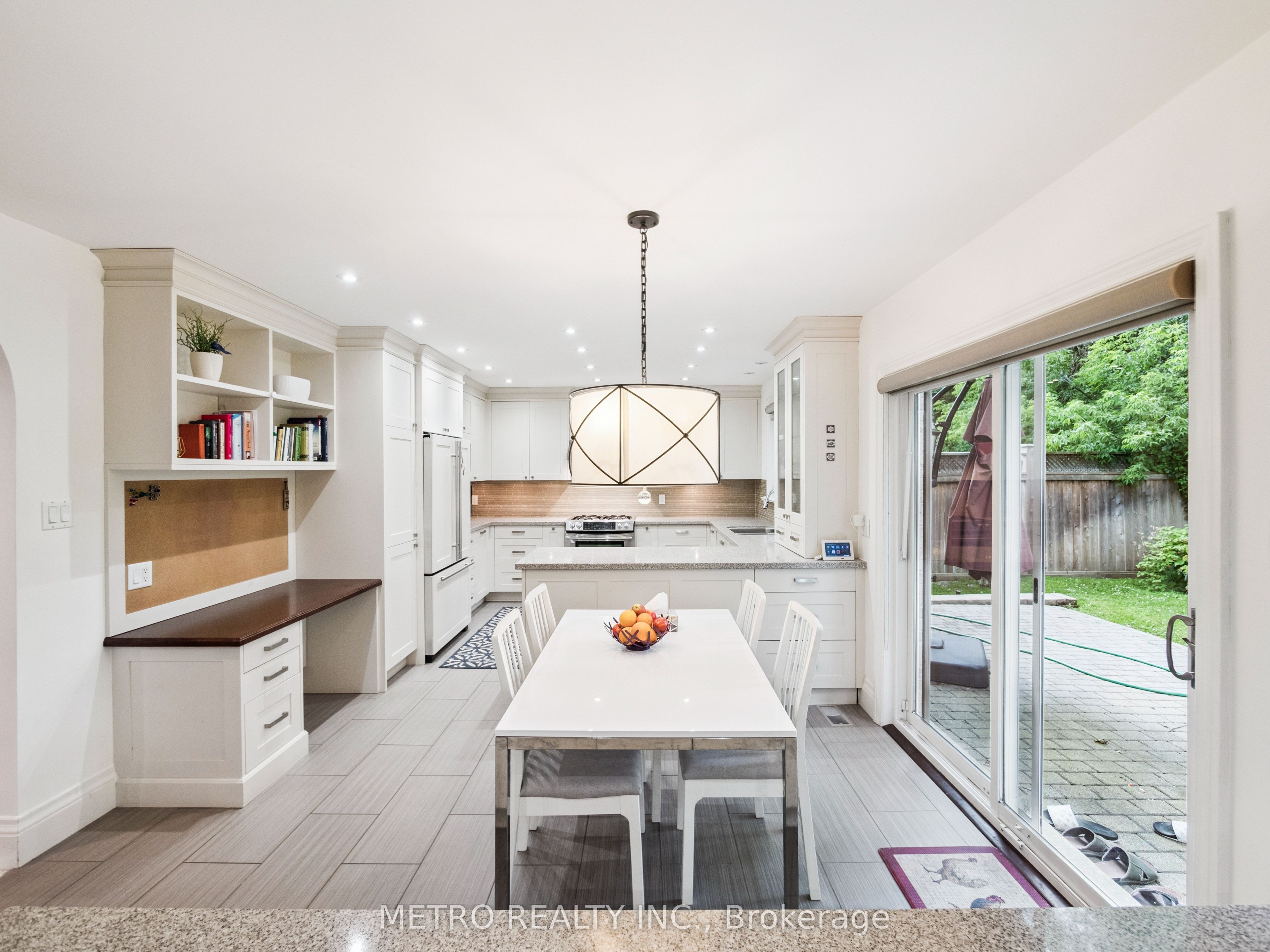 14 Village Squire Lane Property Photo 14