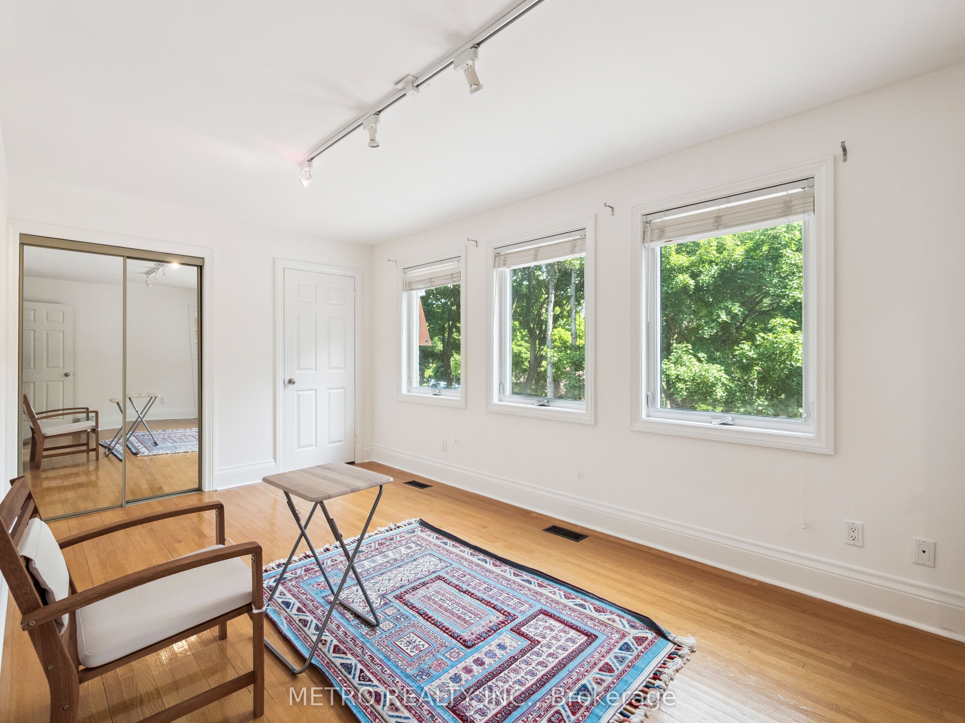 14 Village Squire Lane Property Photo 24