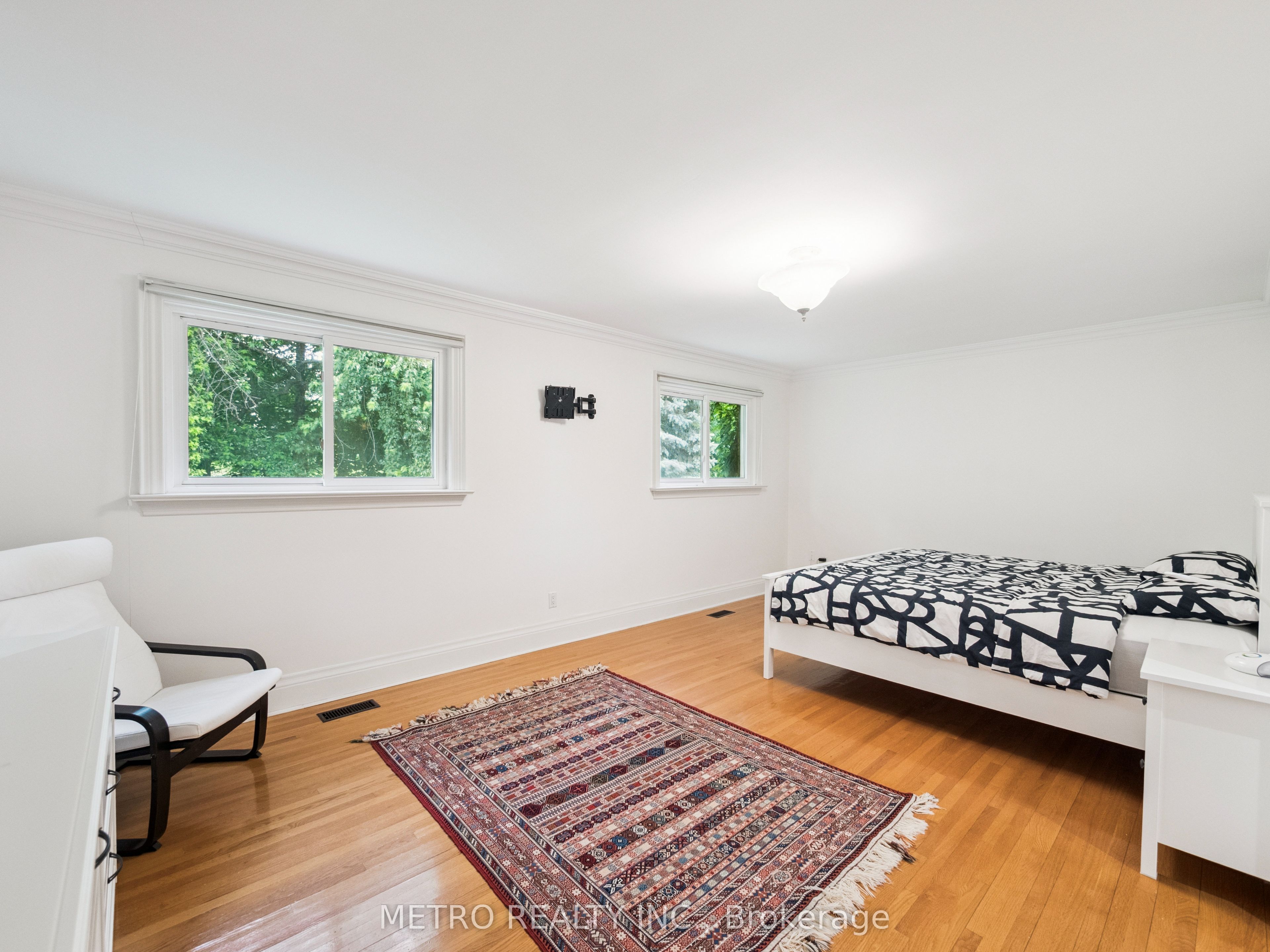 14 Village Squire Lane Property Photo 29