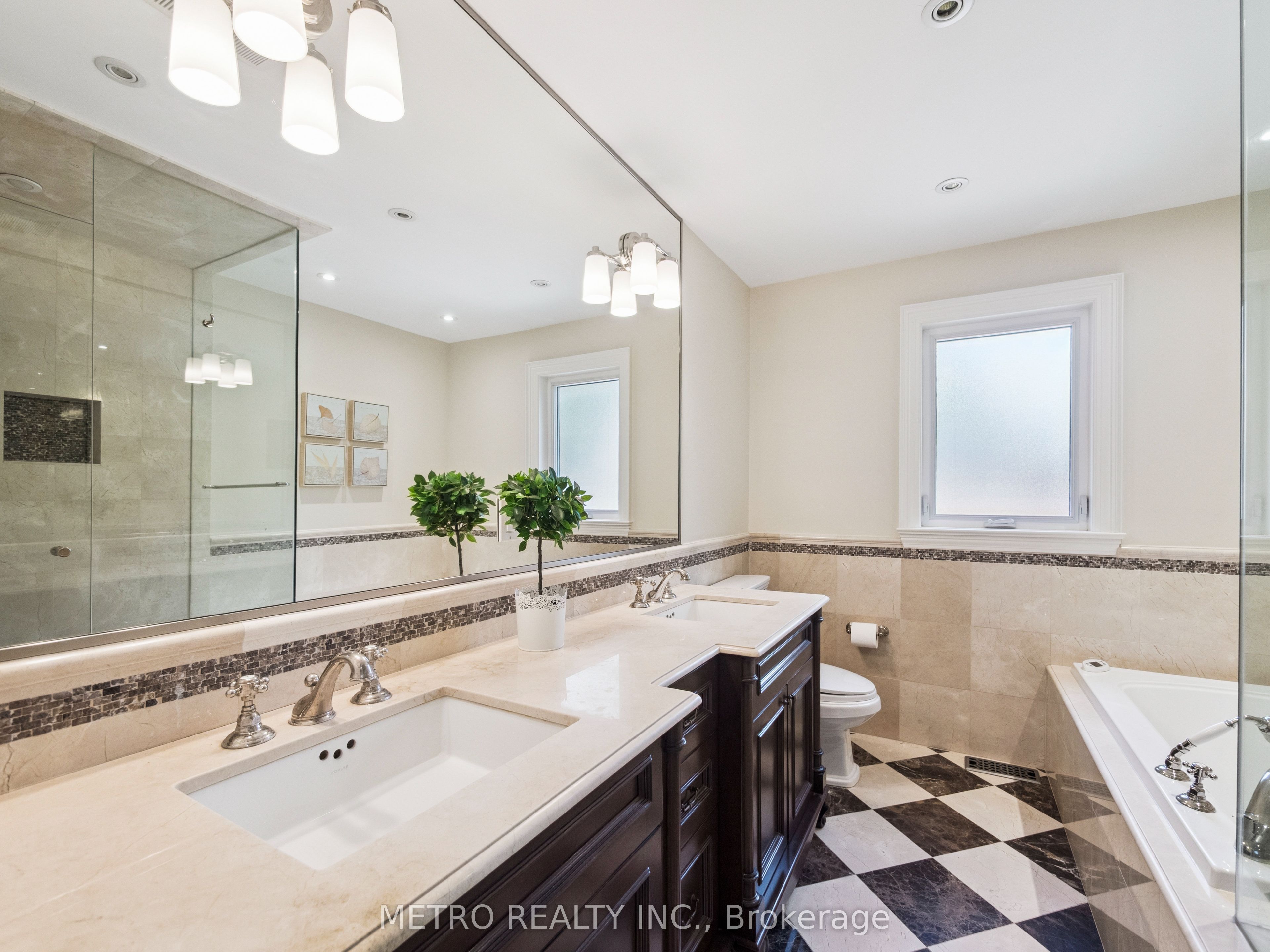 14 Village Squire Lane Property Photo 31