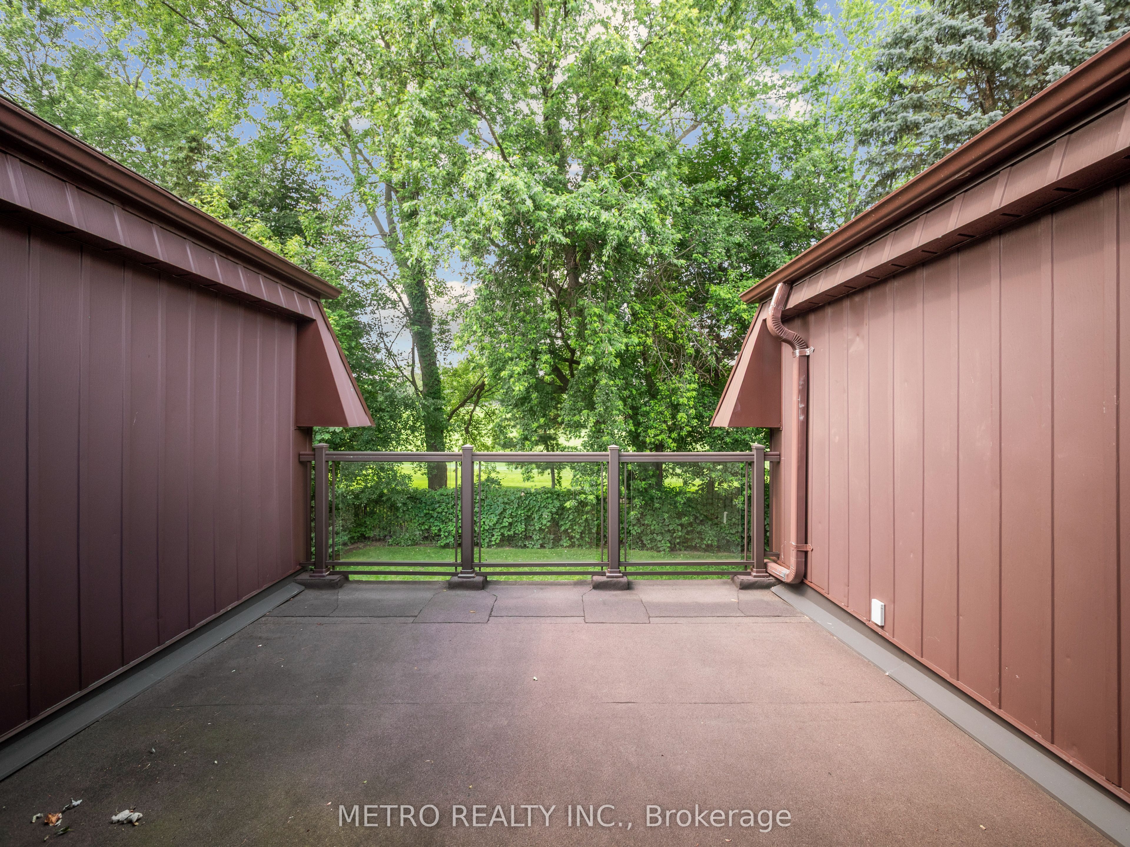 14 Village Squire Lane Property Photo 42