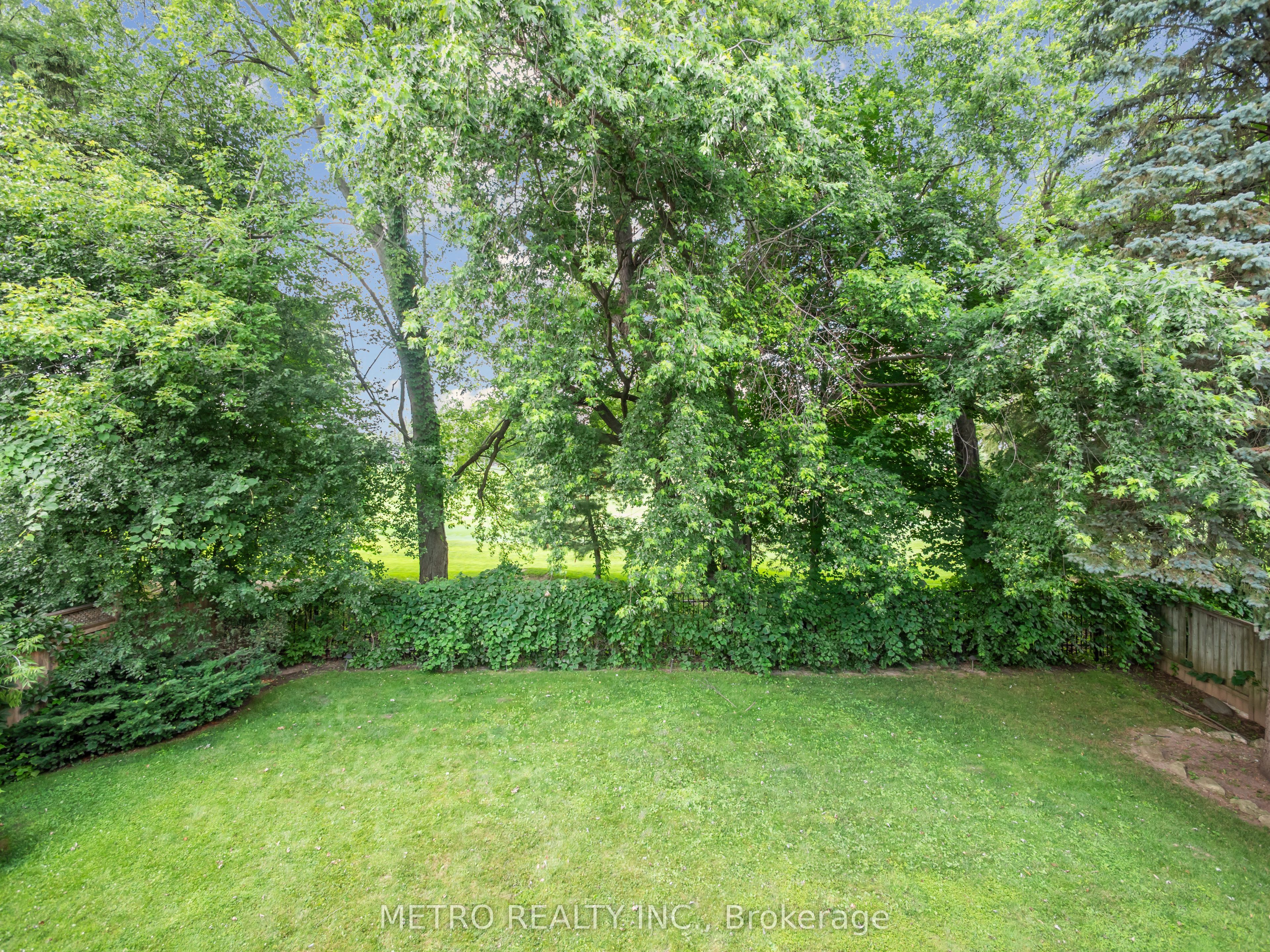 14 Village Squire Lane Property Photo 43