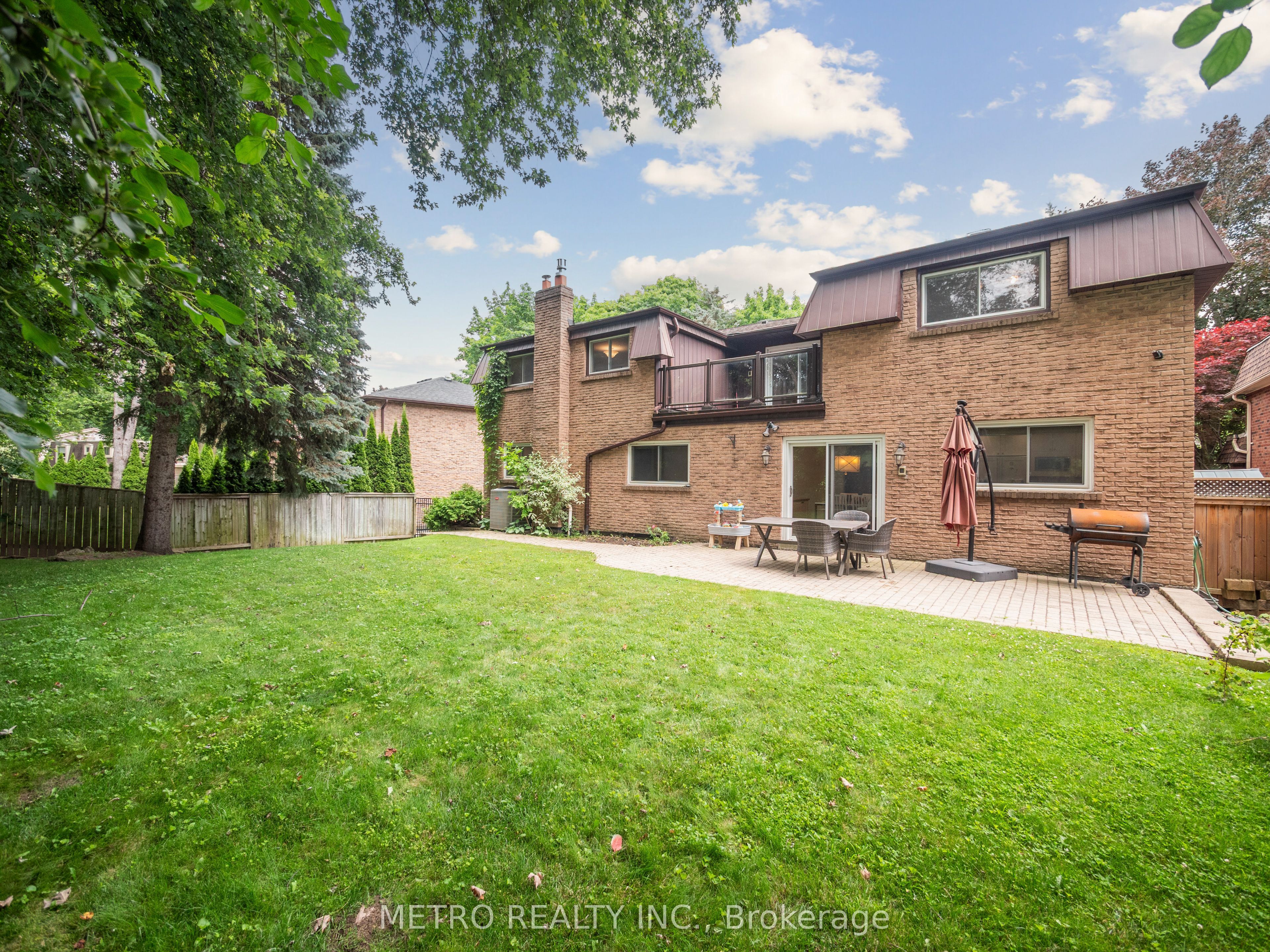 14 Village Squire Lane Property Photo 46