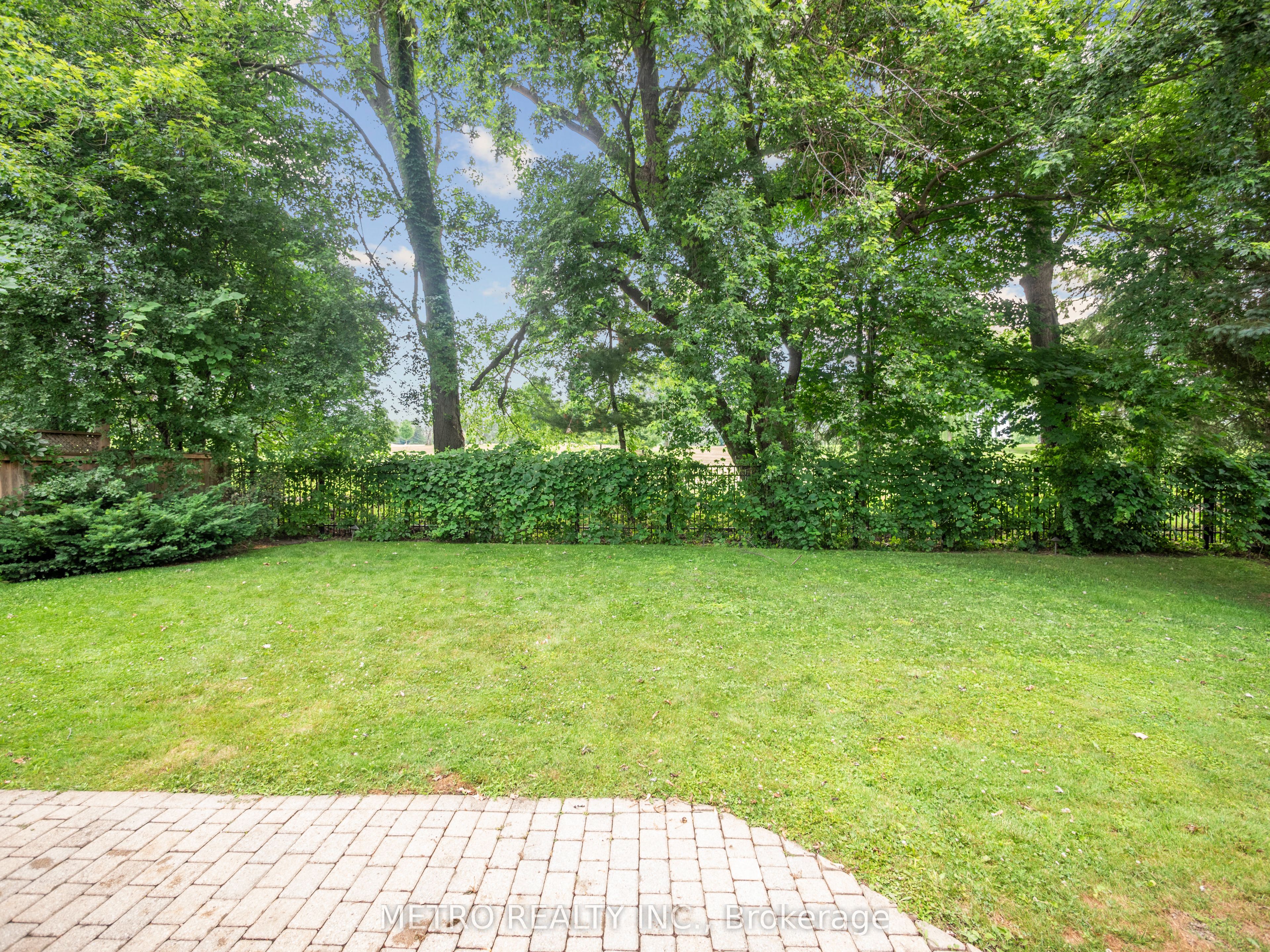 14 Village Squire Lane Property Photo 49