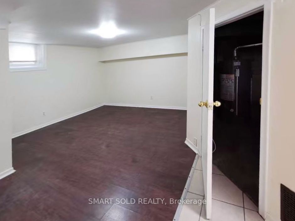 223 Browndale Cres Lower N/a 2 Property Photo 3