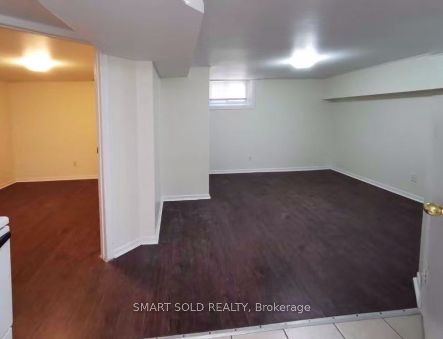 223 Browndale Cres Lower N/a 2 Property Photo 4