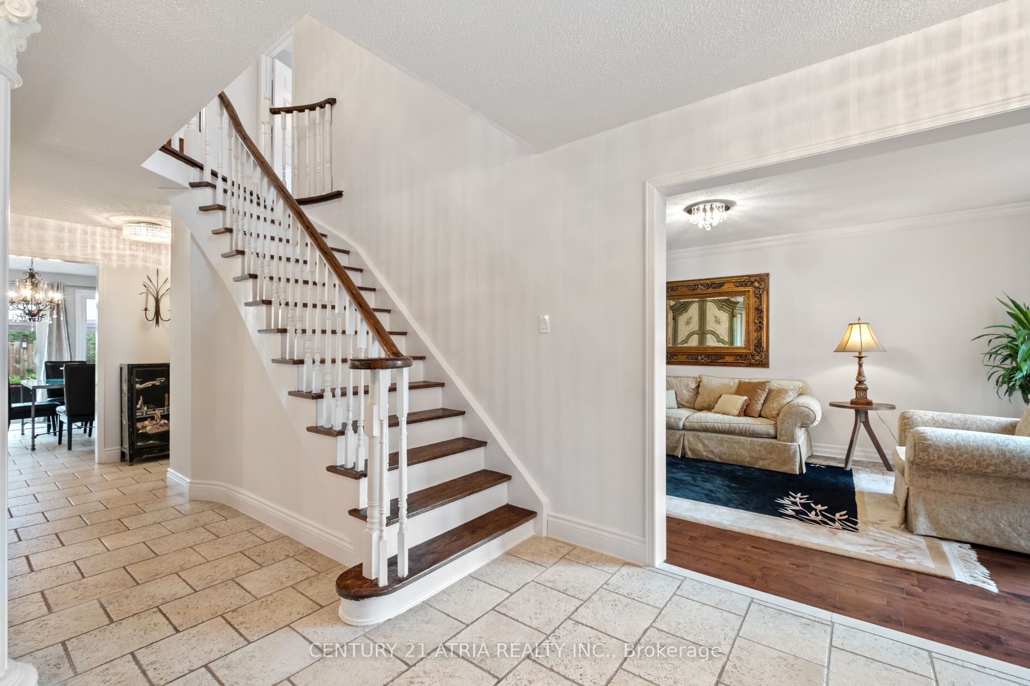 42 Fifefield Drive Property Photo 5