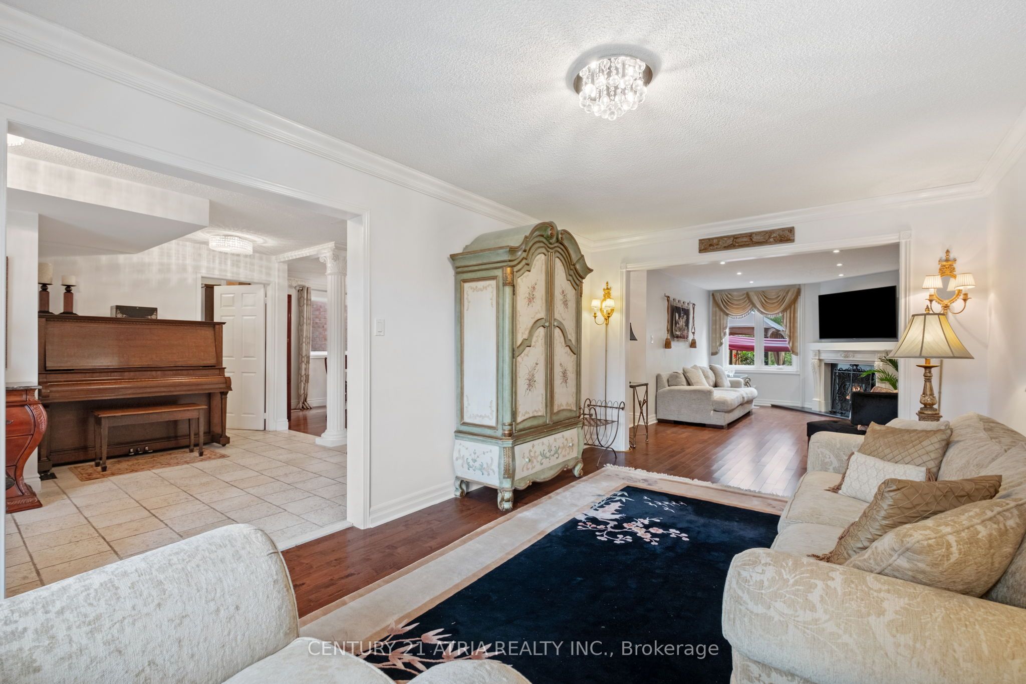 42 Fifefield Drive Property Photo 7