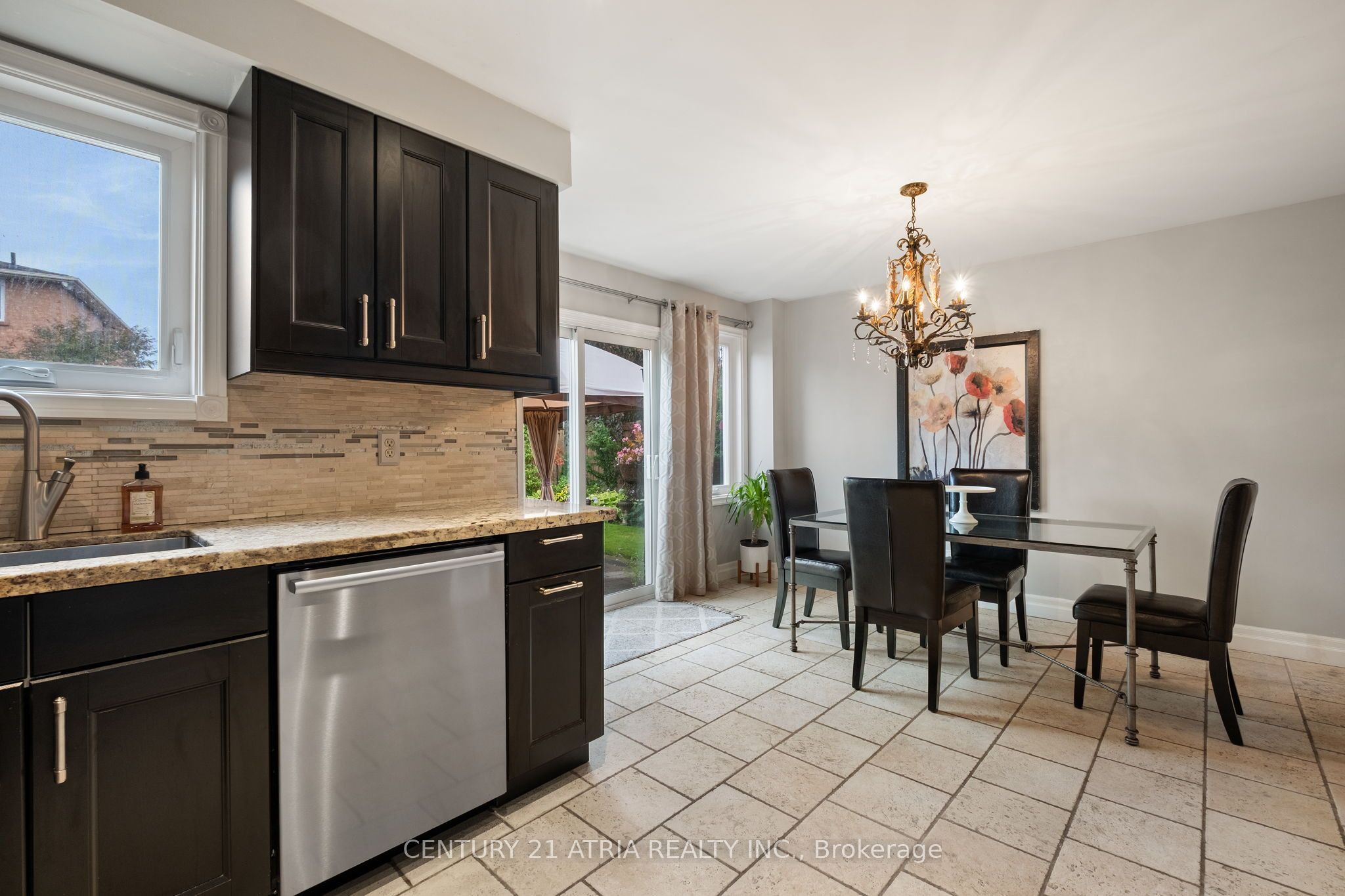 42 Fifefield Drive Property Photo 13