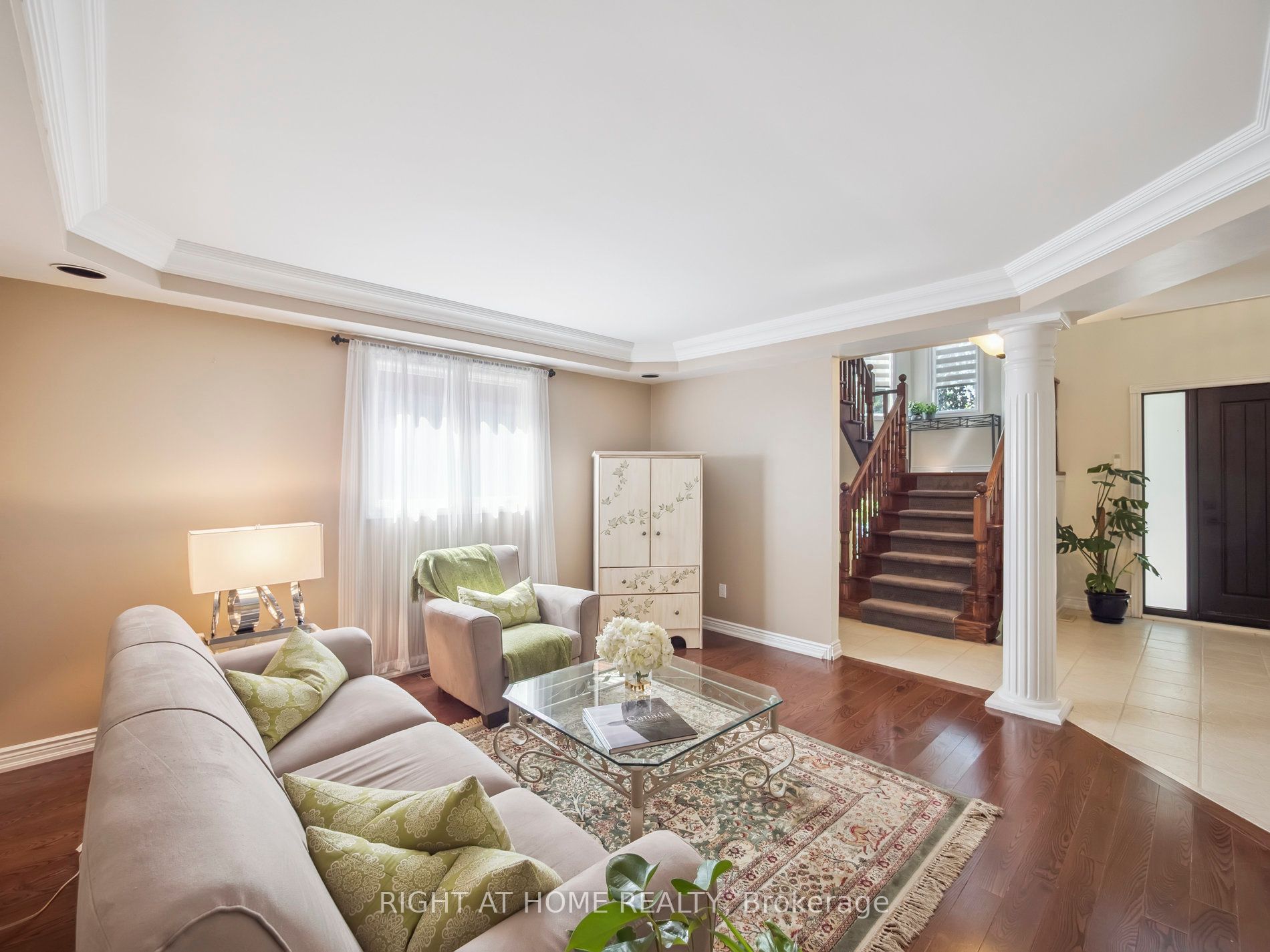 100 Carlyle Crescent Property Photo 8