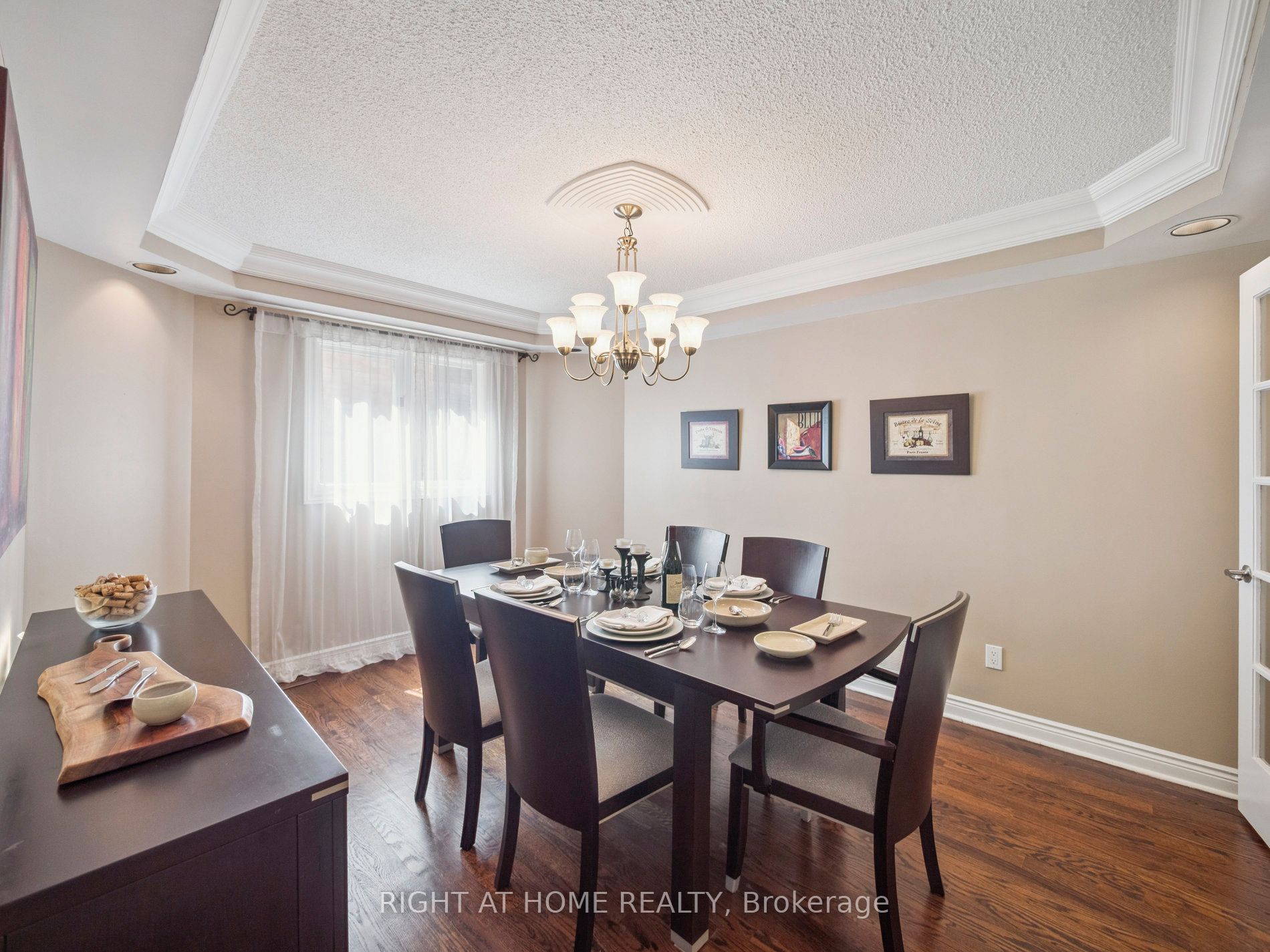 100 Carlyle Crescent Property Photo 11