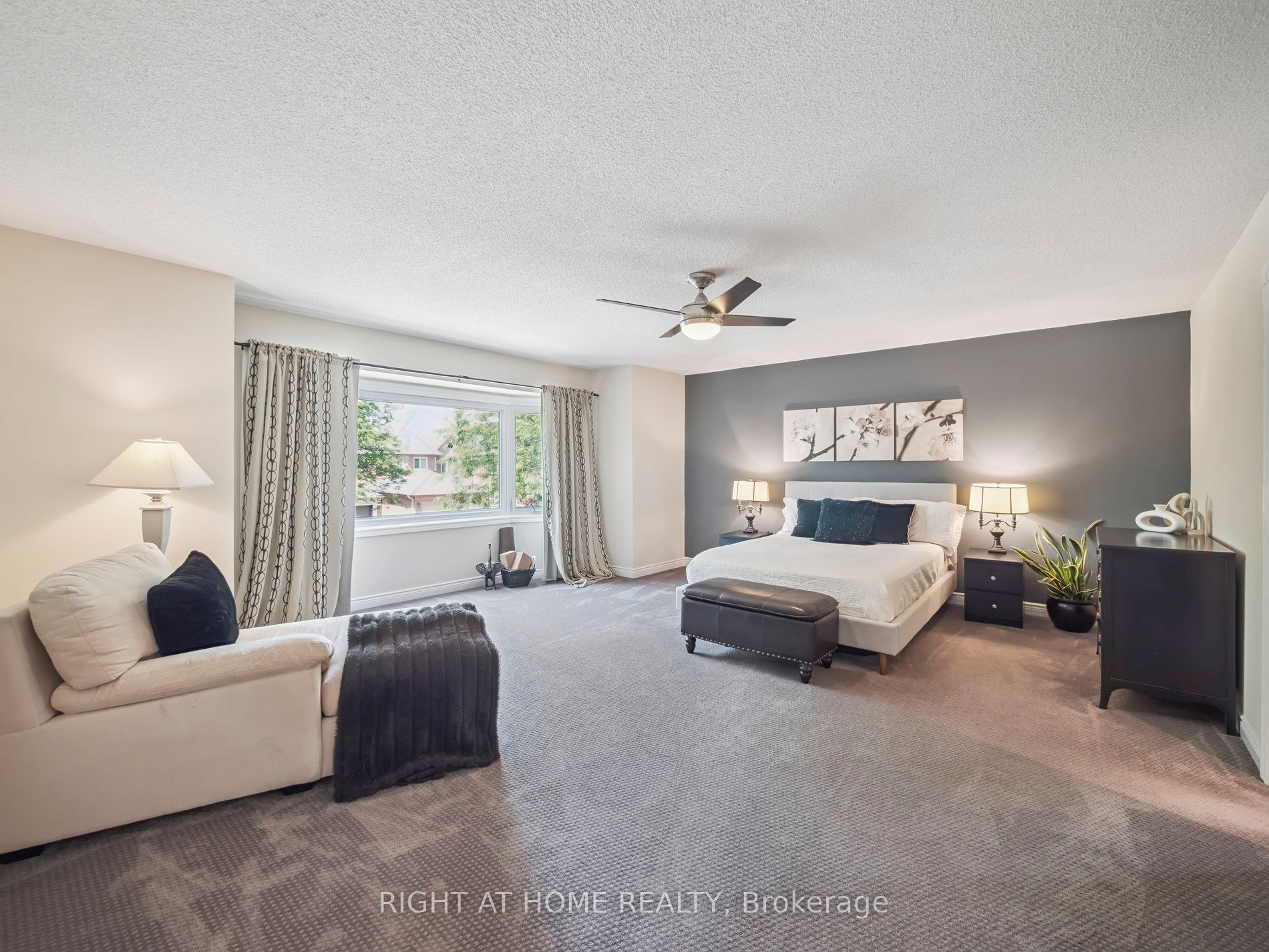 100 Carlyle Crescent Property Photo 22