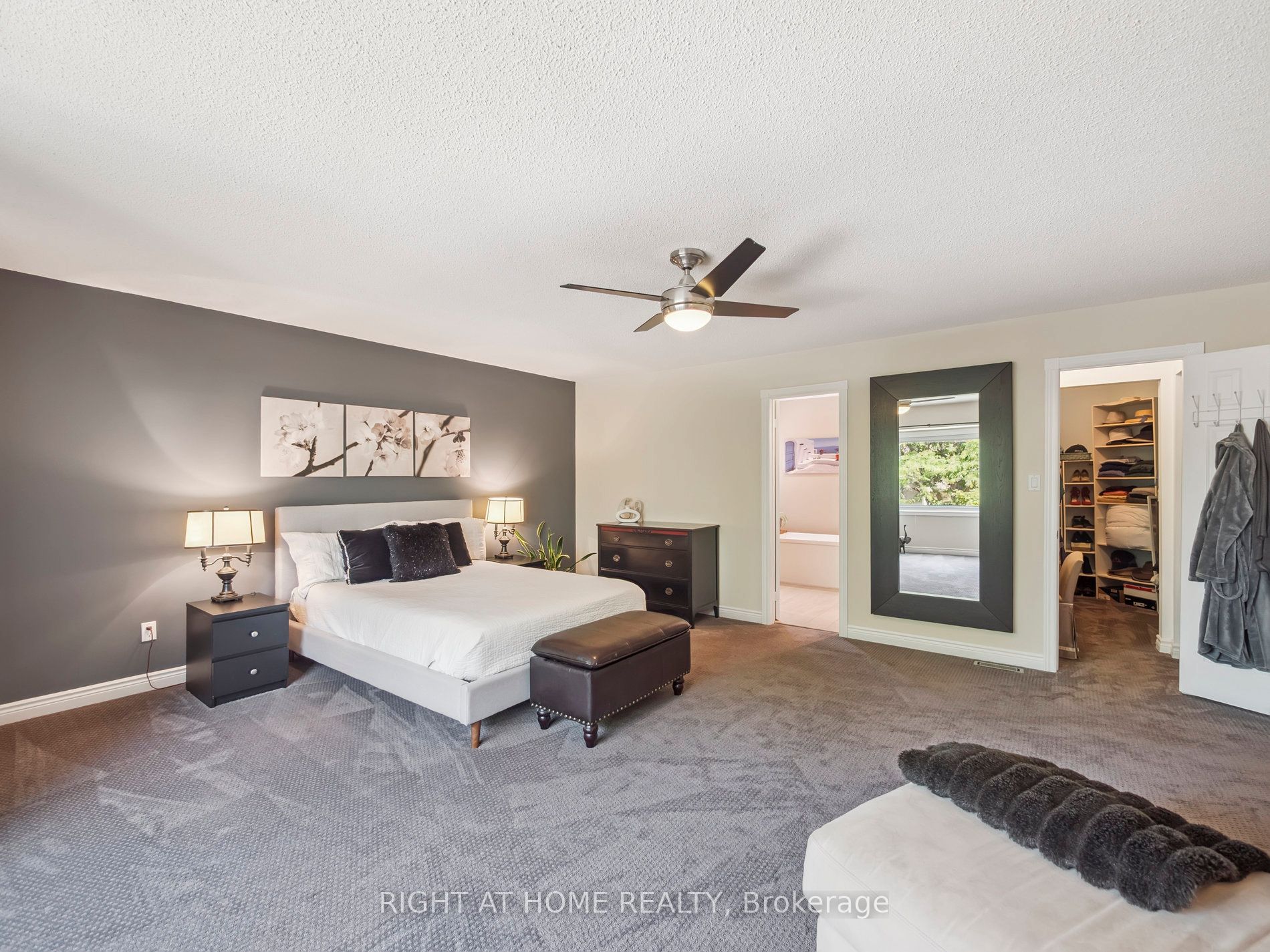 100 Carlyle Crescent Property Photo 23