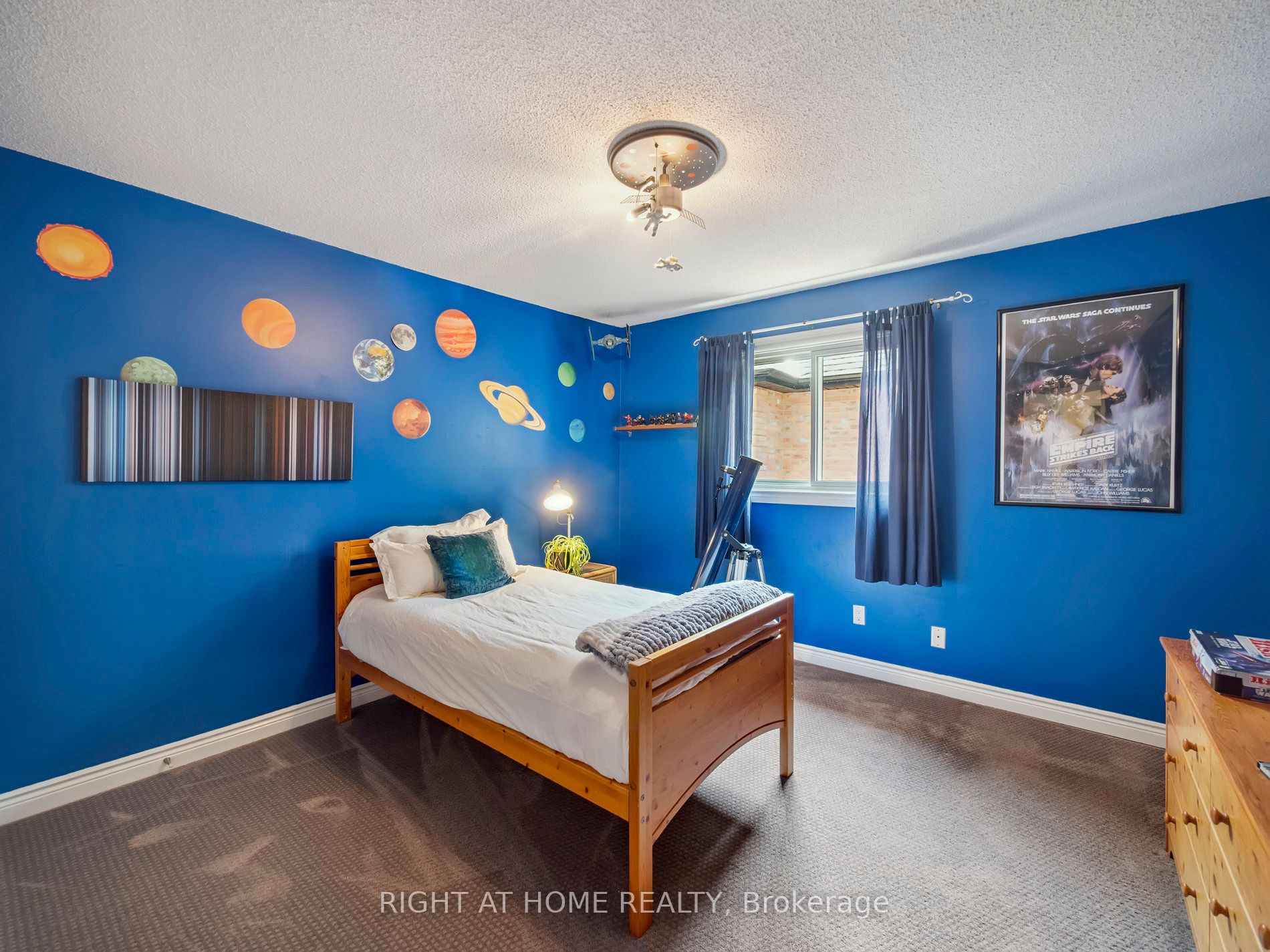 100 Carlyle Crescent Property Photo 26