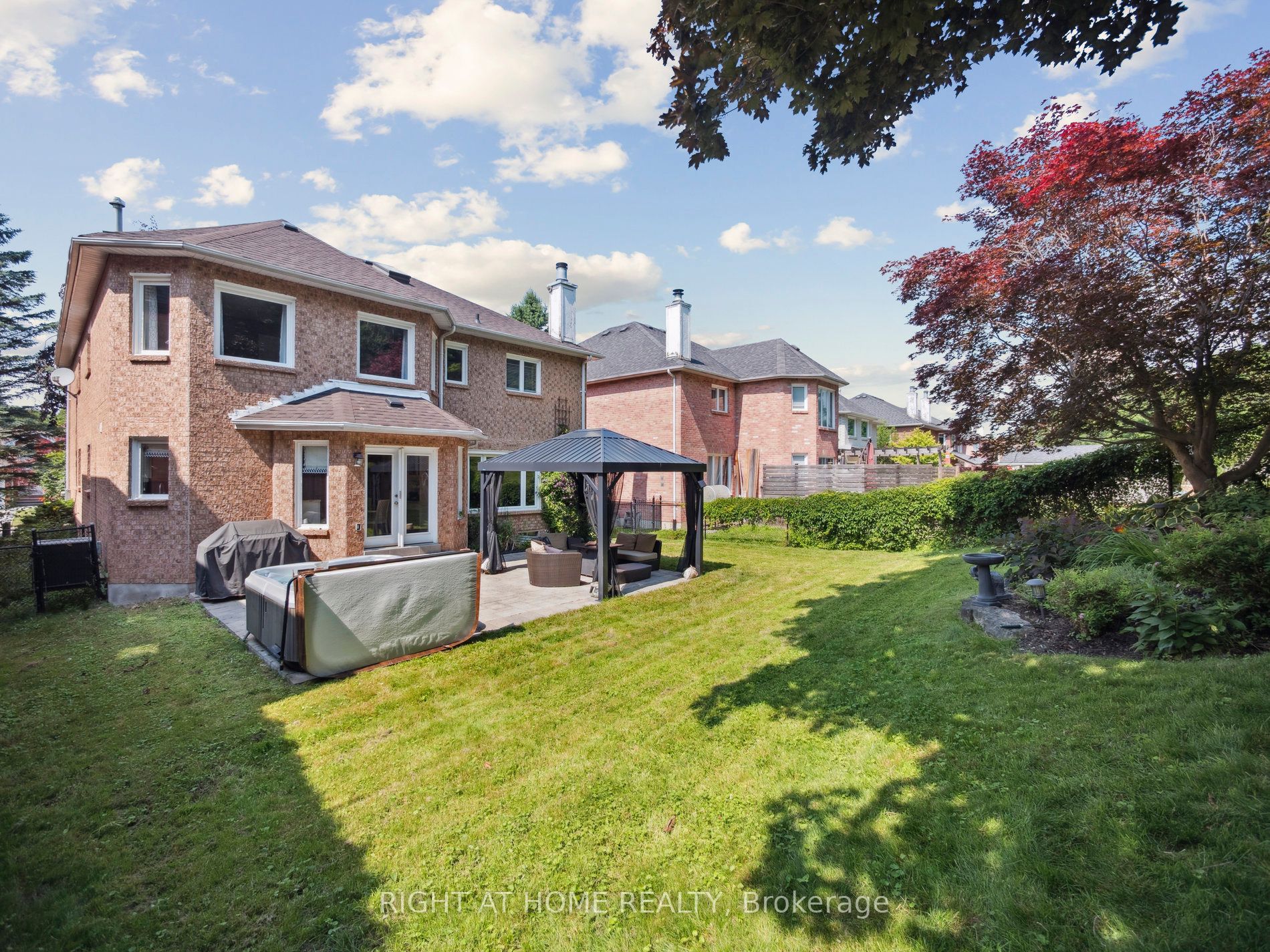 100 Carlyle Crescent Property Photo 36