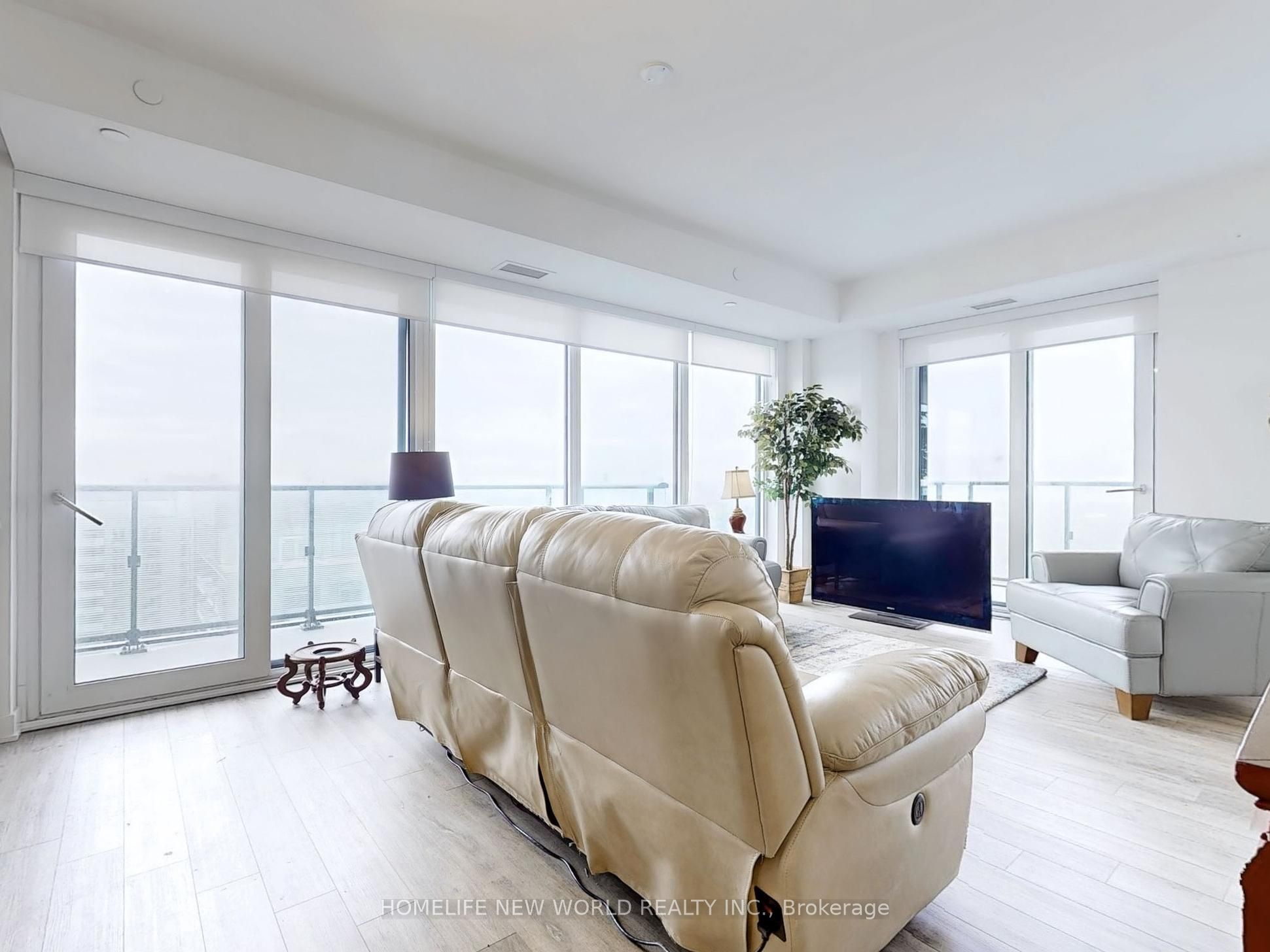 105 Oneida Crescent 2410 Property Photo 1