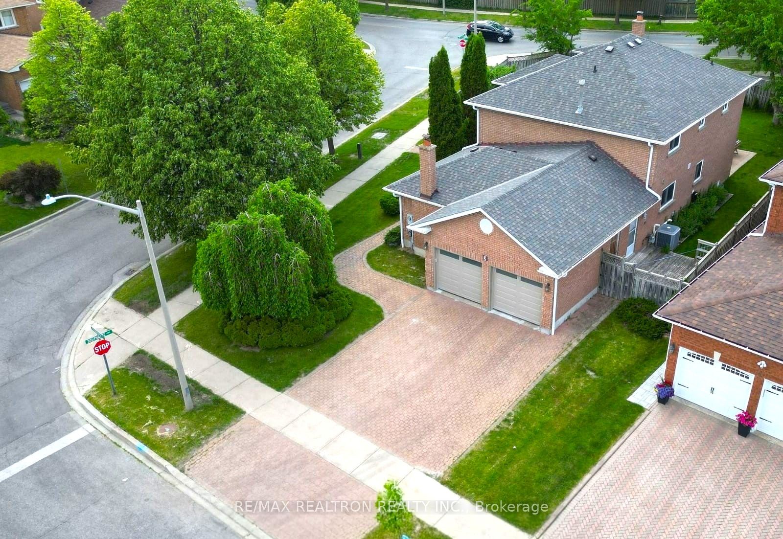 2 Glenhurst Road Property Photo 1