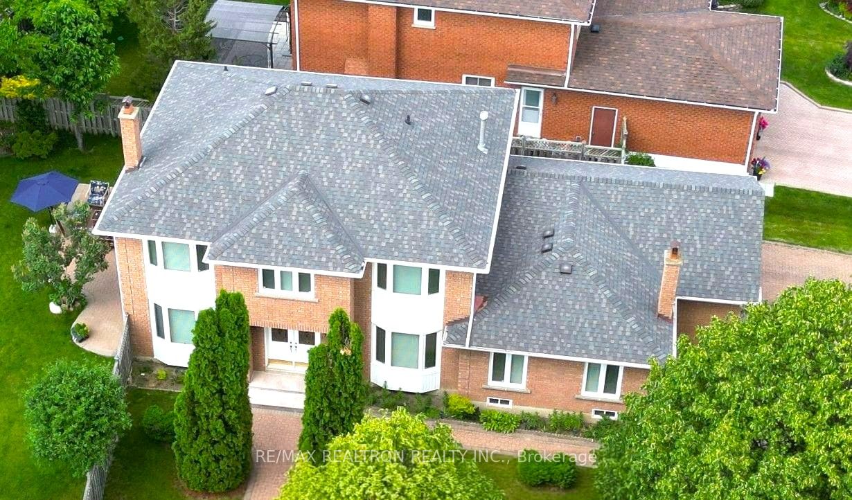 2 Glenhurst Road Property Photo 3