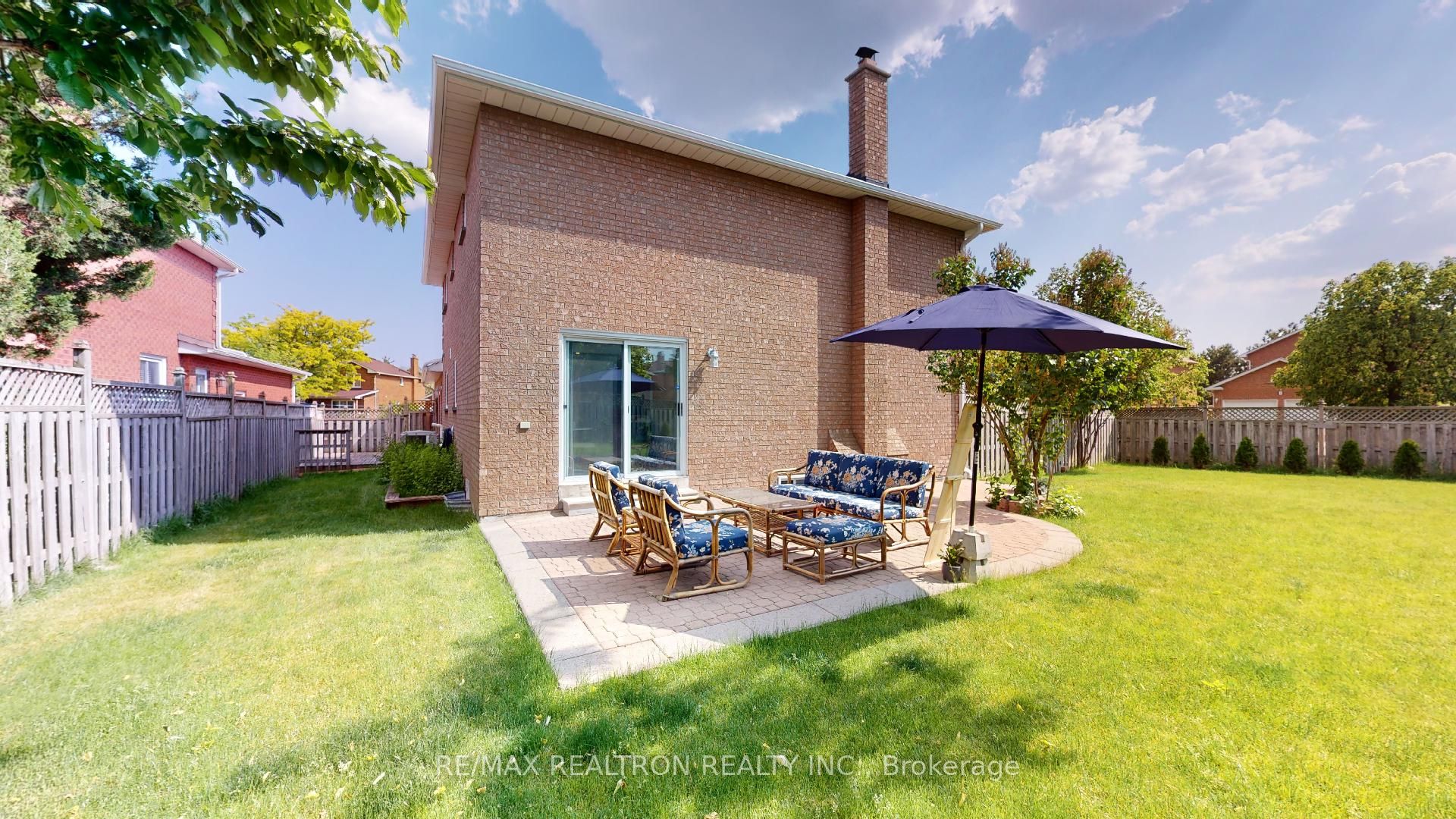 2 Glenhurst Road Property Photo 23