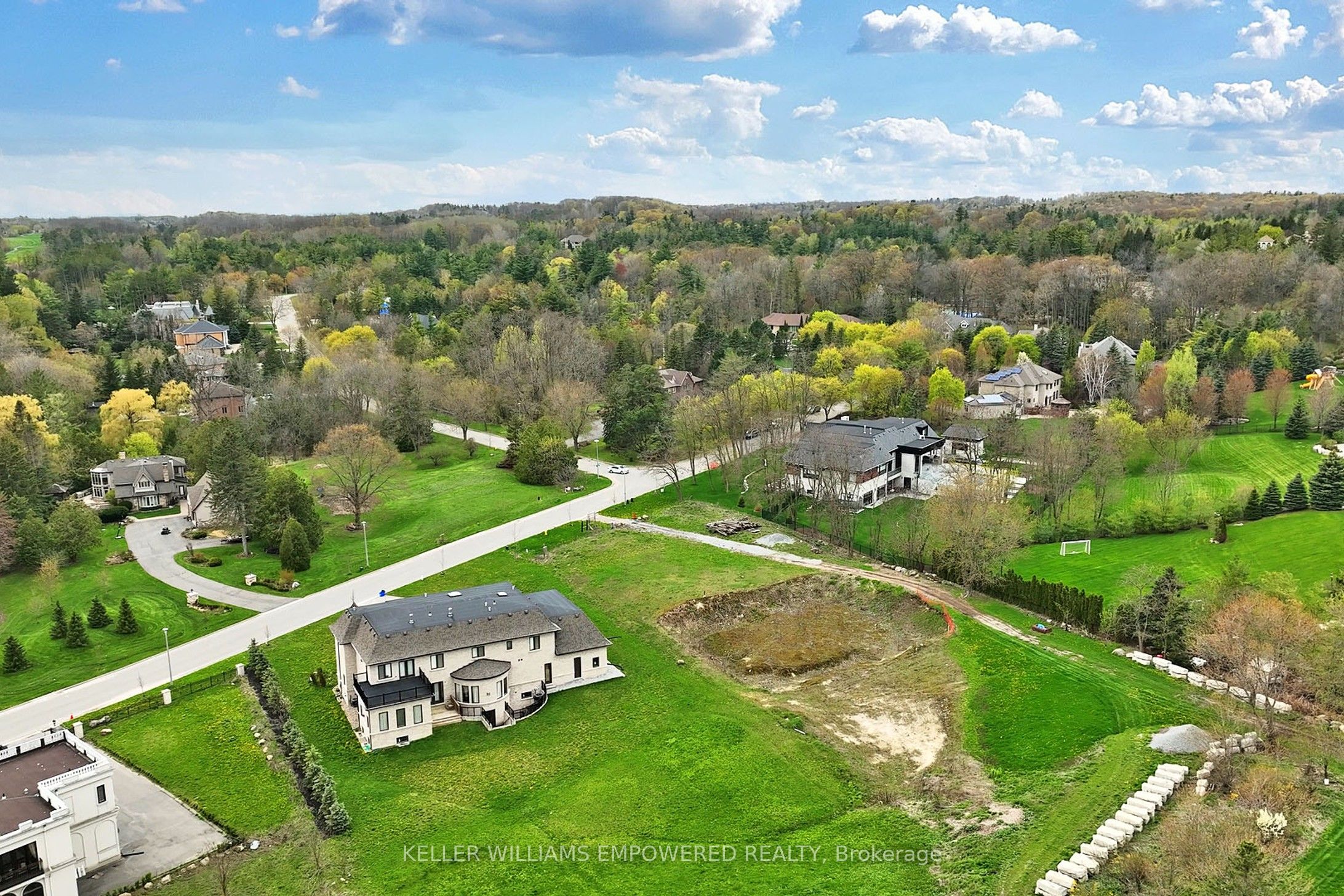 15 Honey Locust Court Property Photo 1