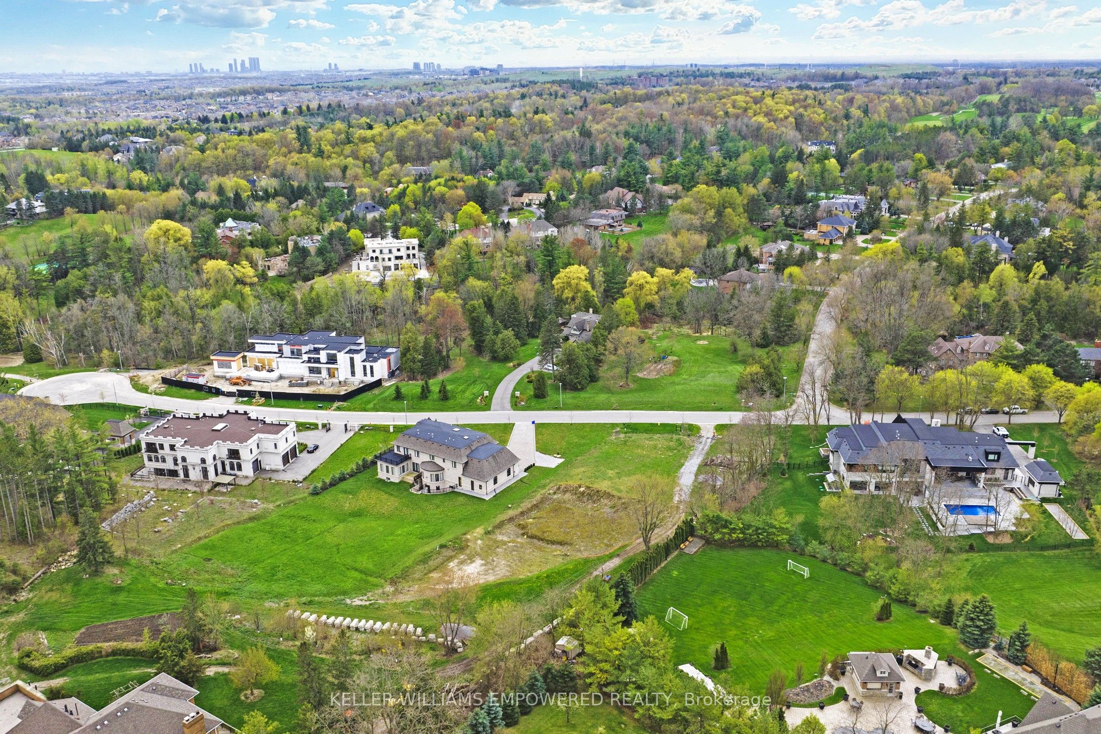 15 Honey Locust Court Property Photo 8