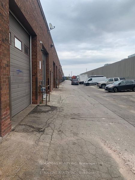 8540 Keele Street 20 Property Photo 12