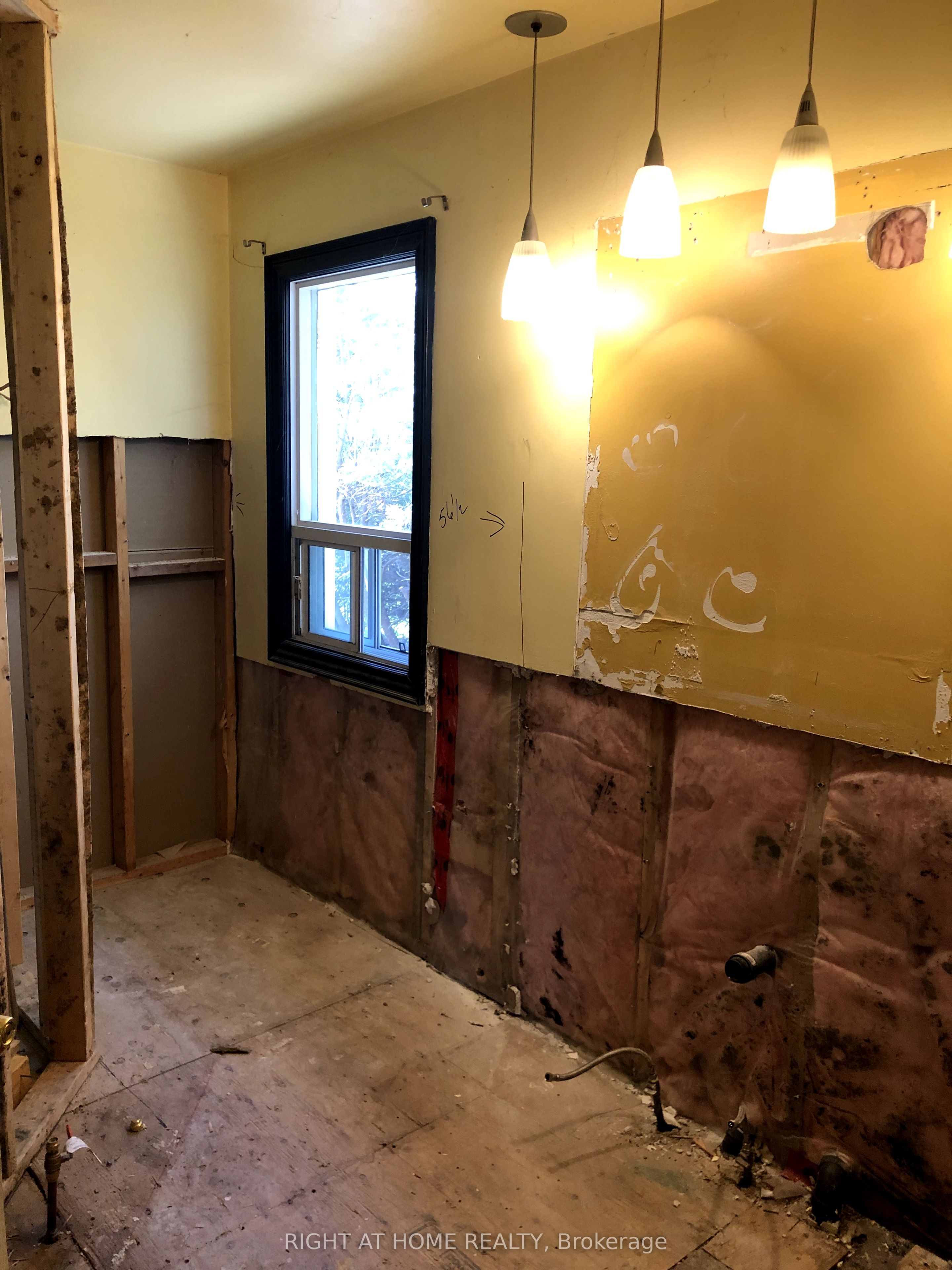 47 Metropolitan Crescent Property Photo 19