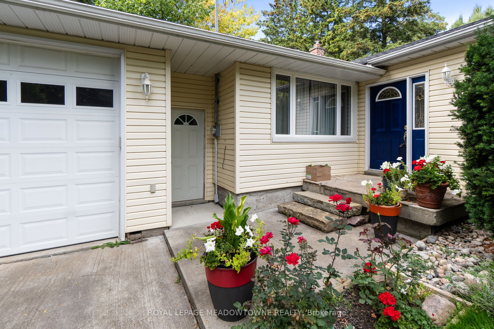 208 Martin Street Property Photo 1