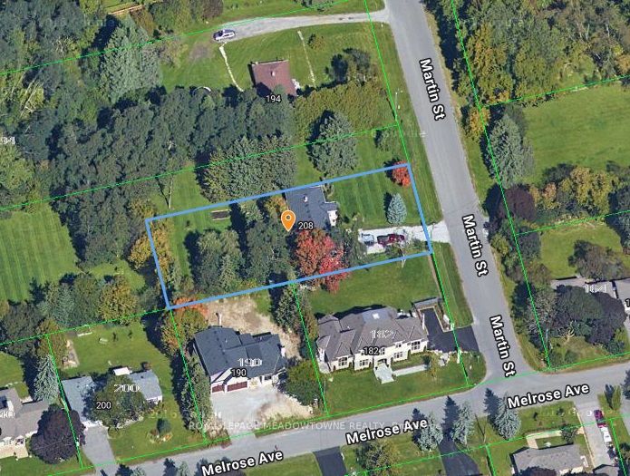 208 Martin Street Property Photo 3