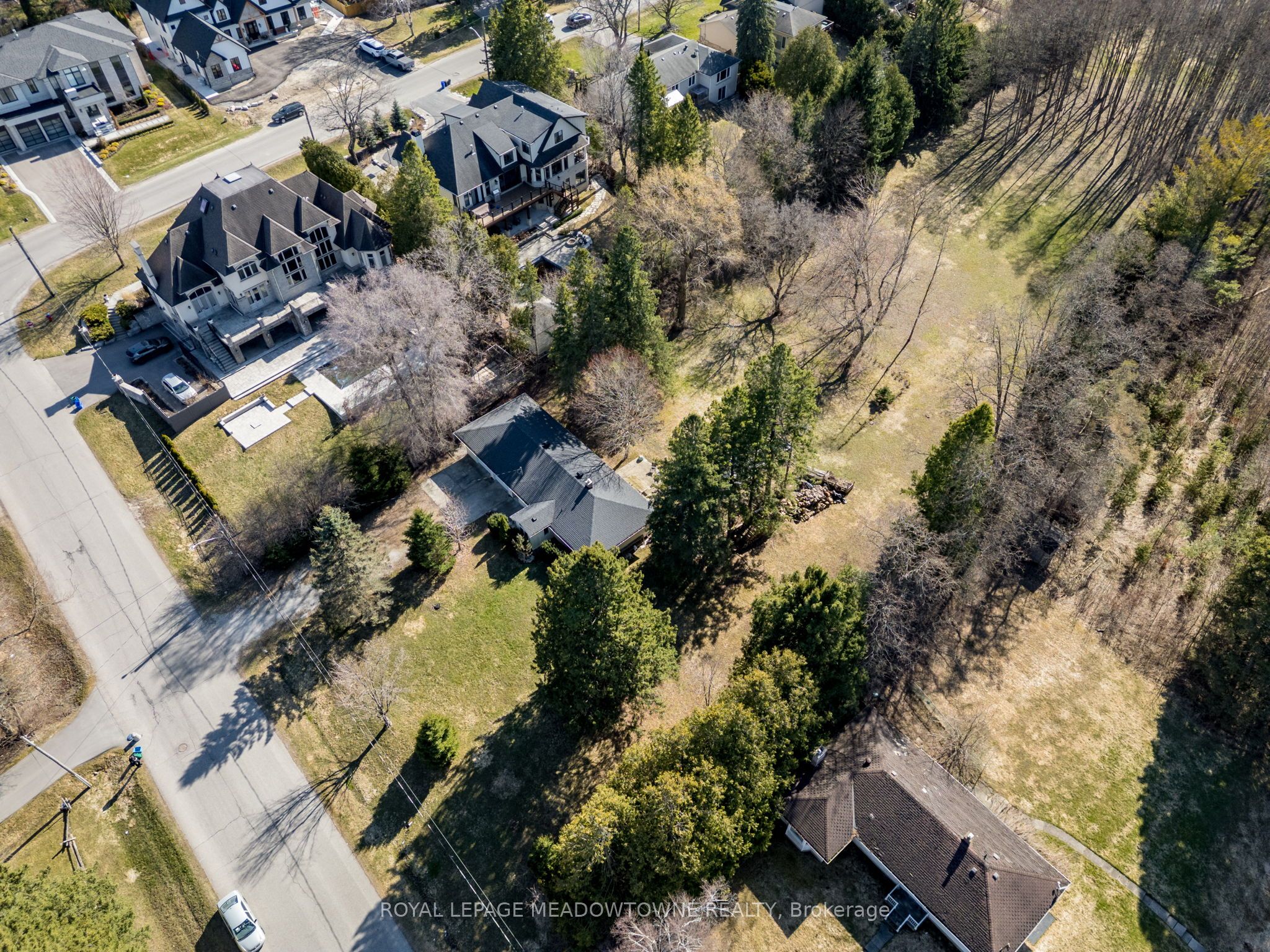 208 Martin Street Property Photo 37