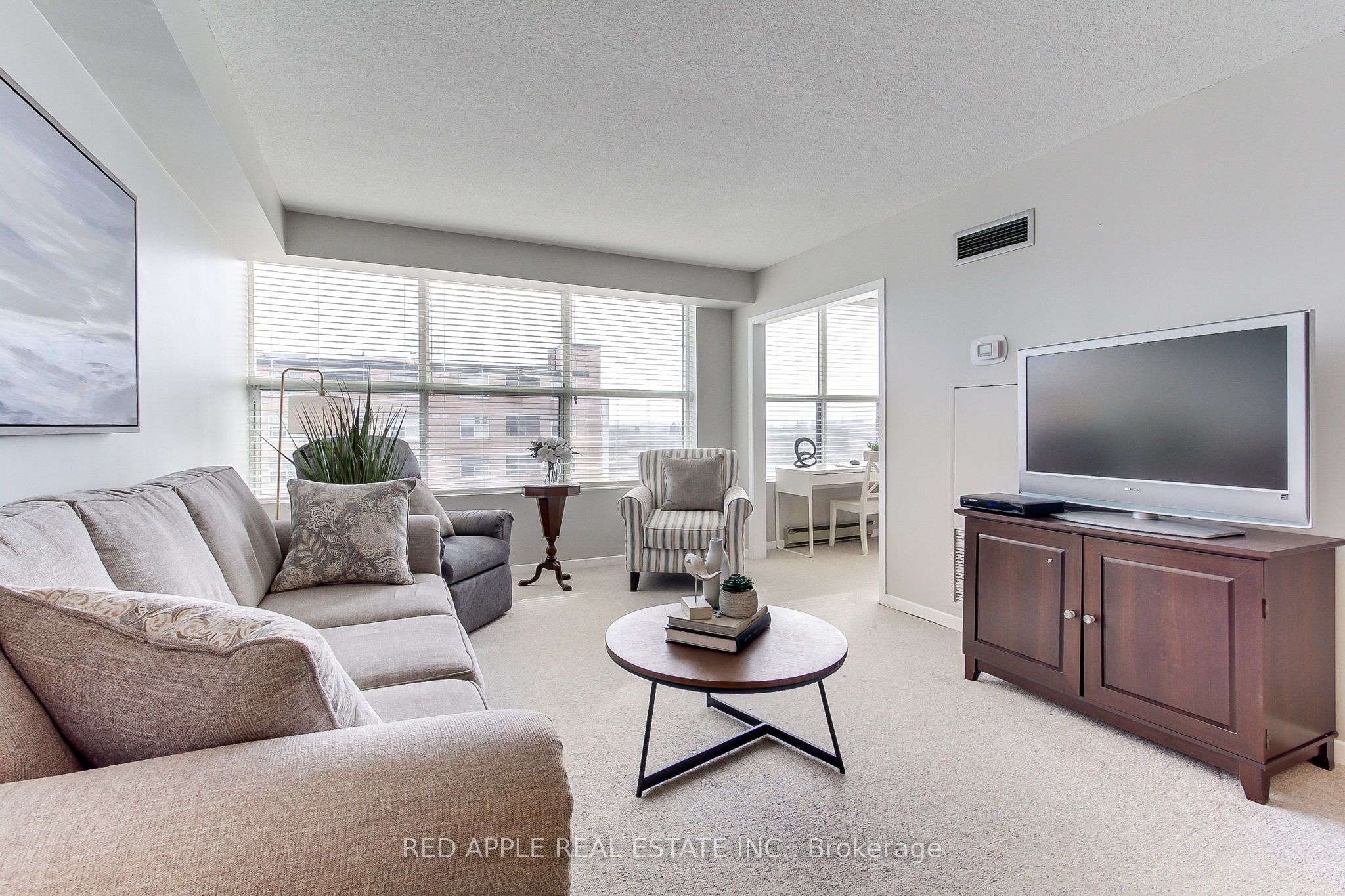 250 Davis Drive 910 Property Photo 8