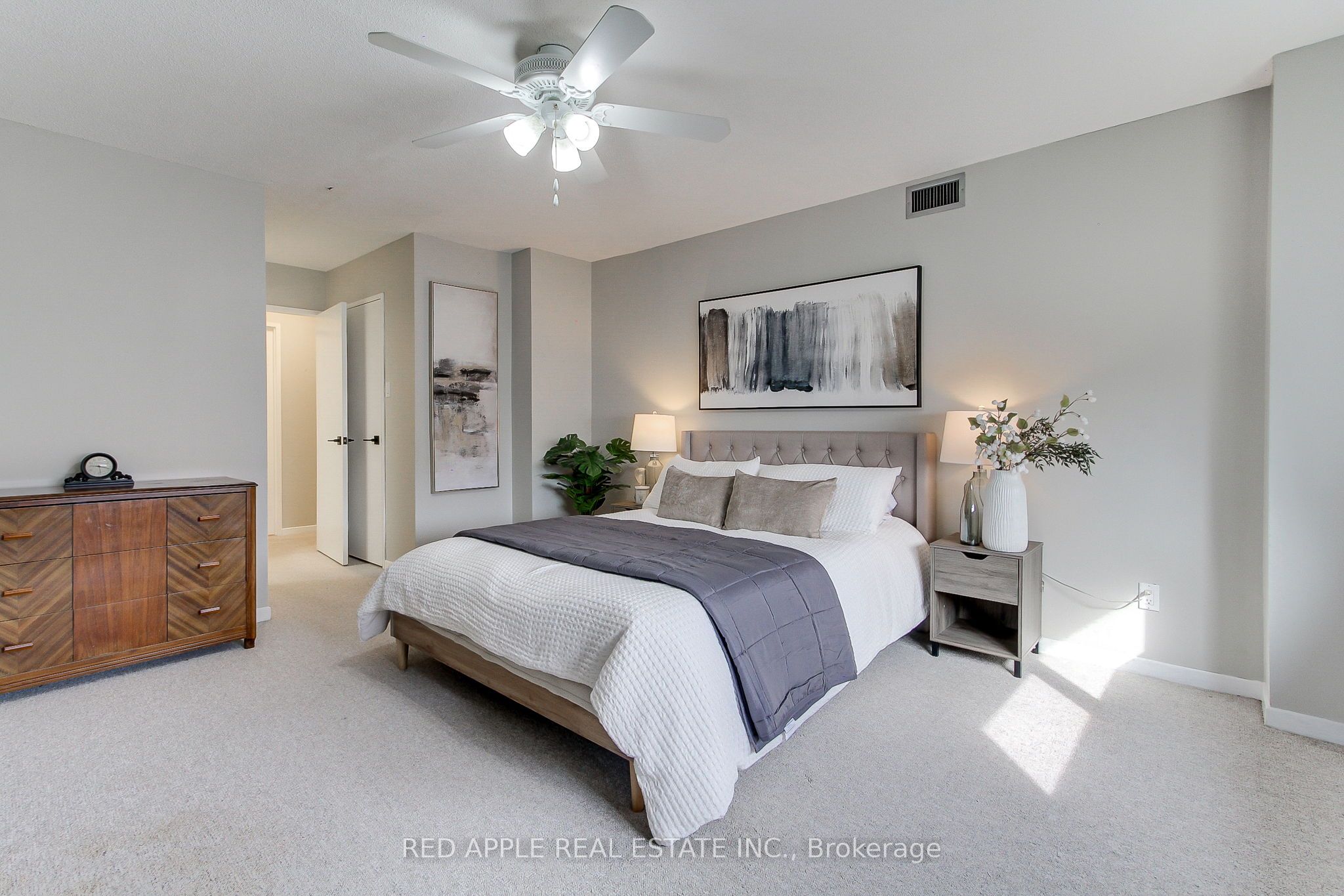 250 Davis Drive 910 Property Photo 17