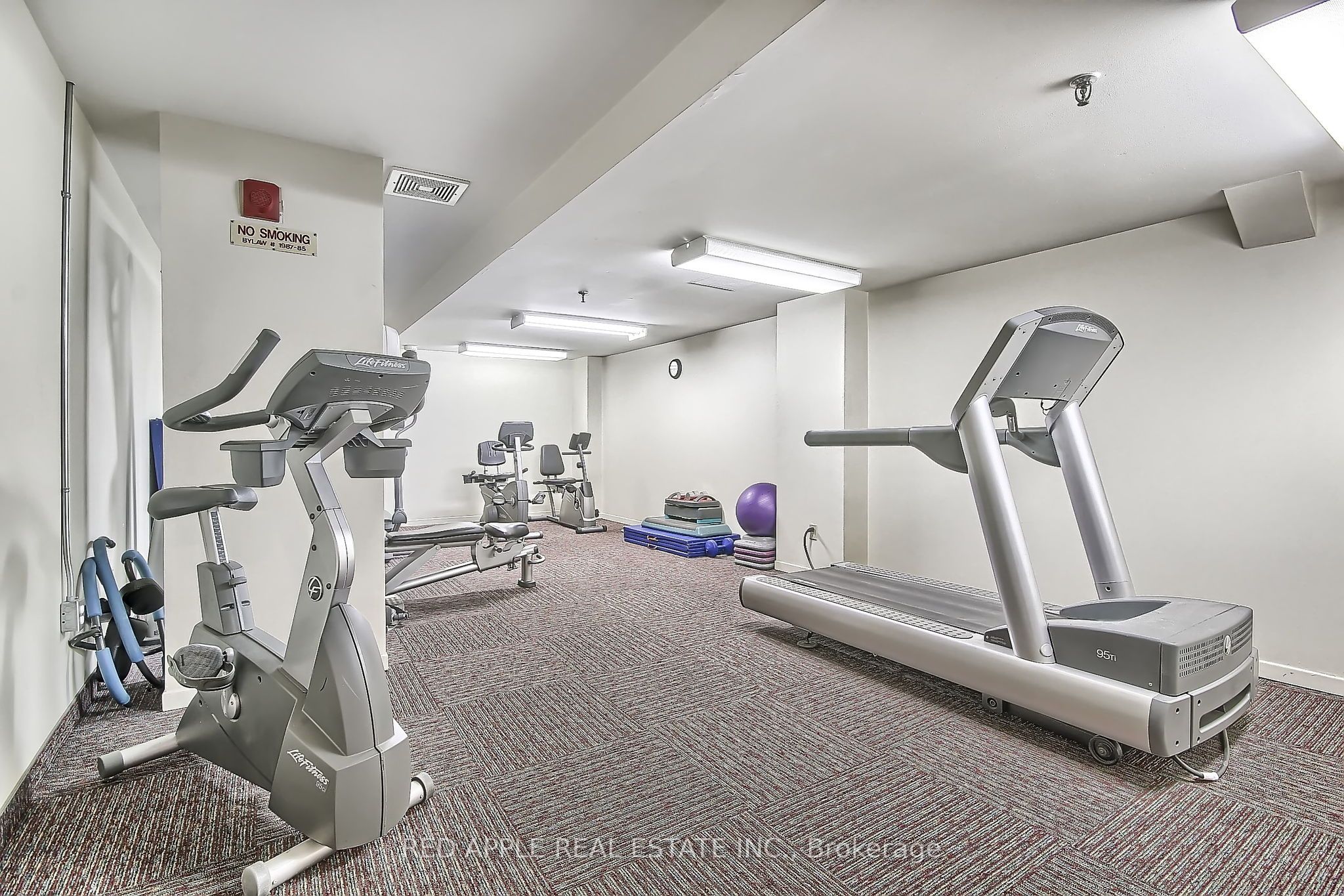 250 Davis Drive 910 Property Photo 25