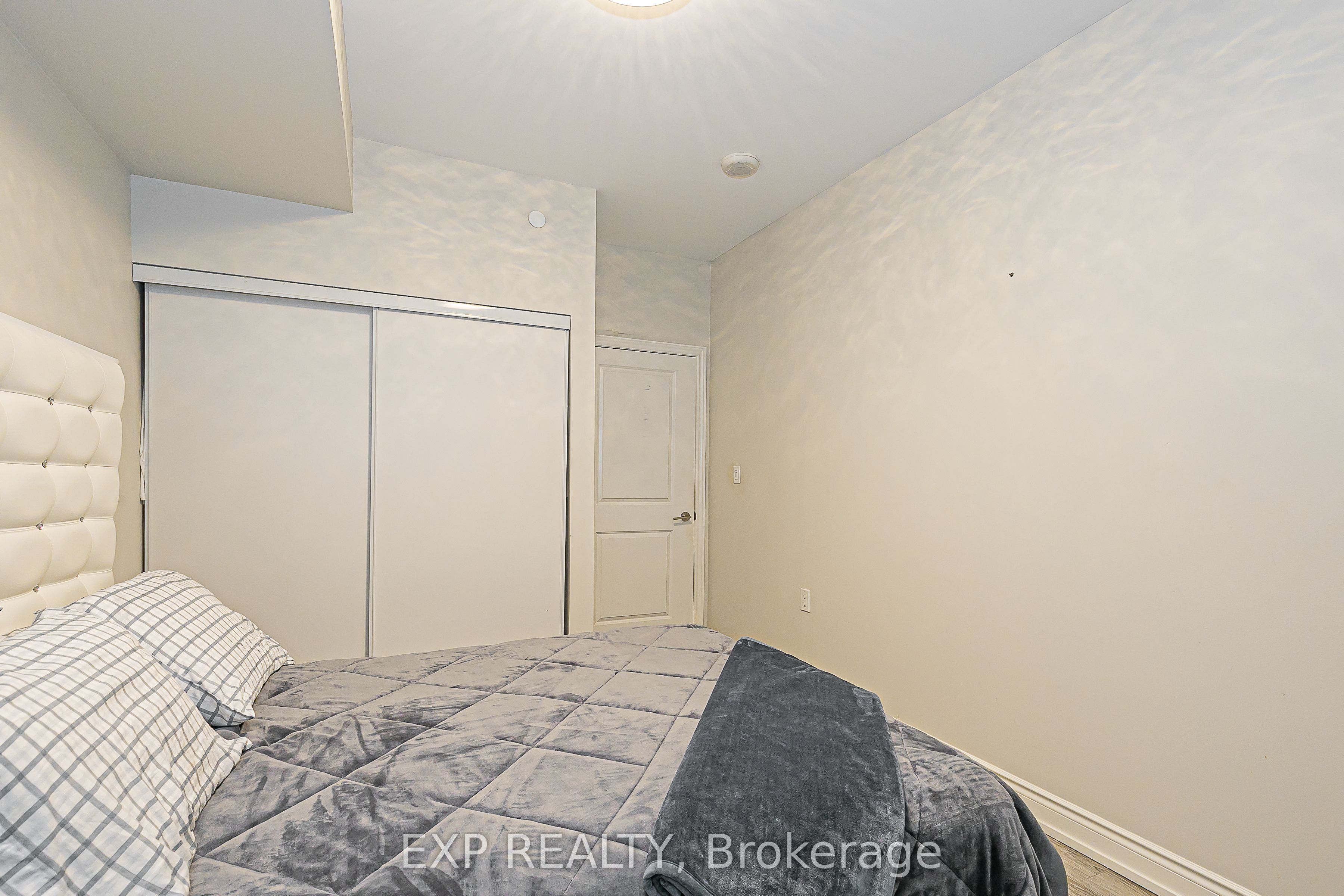 9608 Yonge Street 1005 Property Photo 32