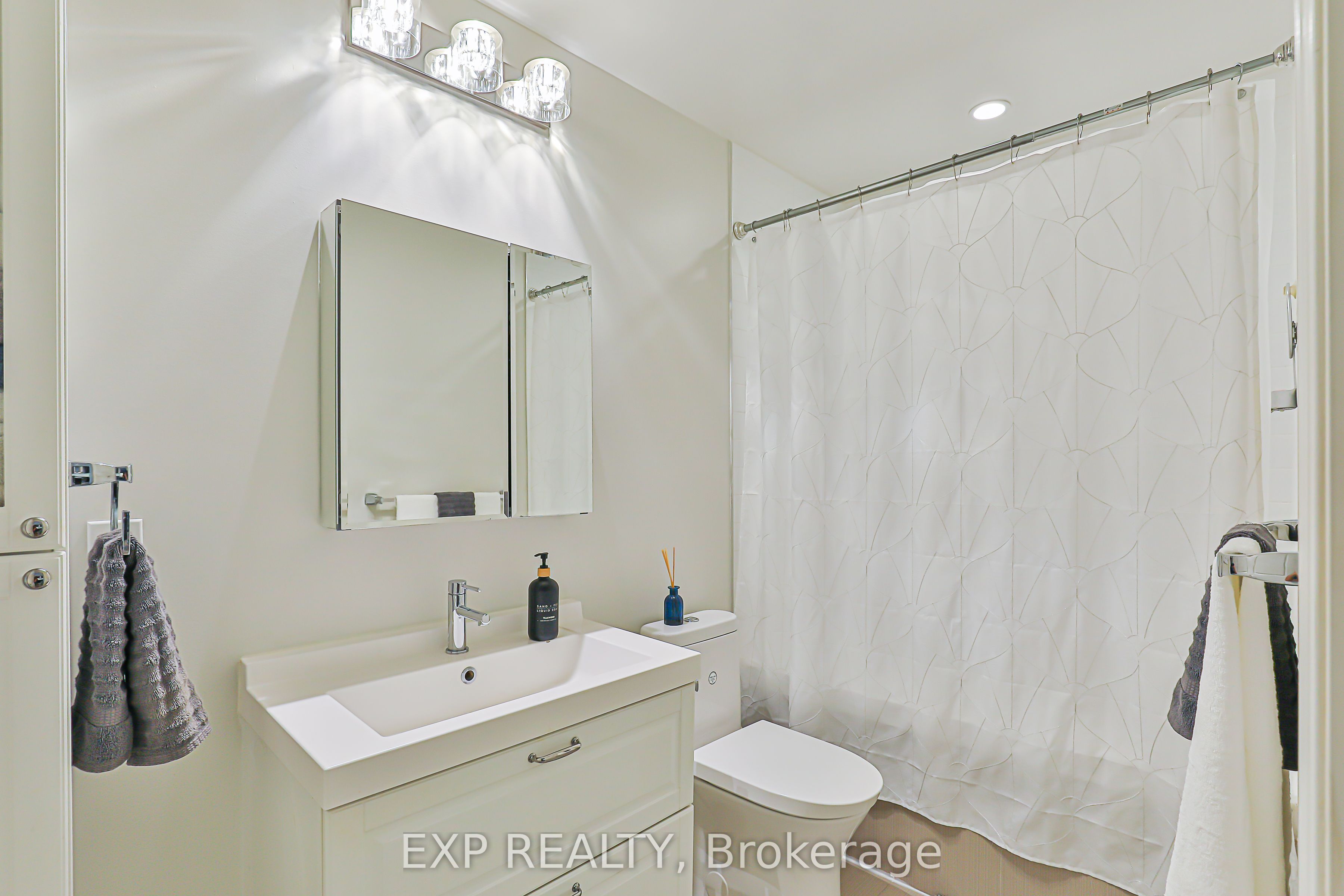 9608 Yonge Street 1005 Property Photo 33