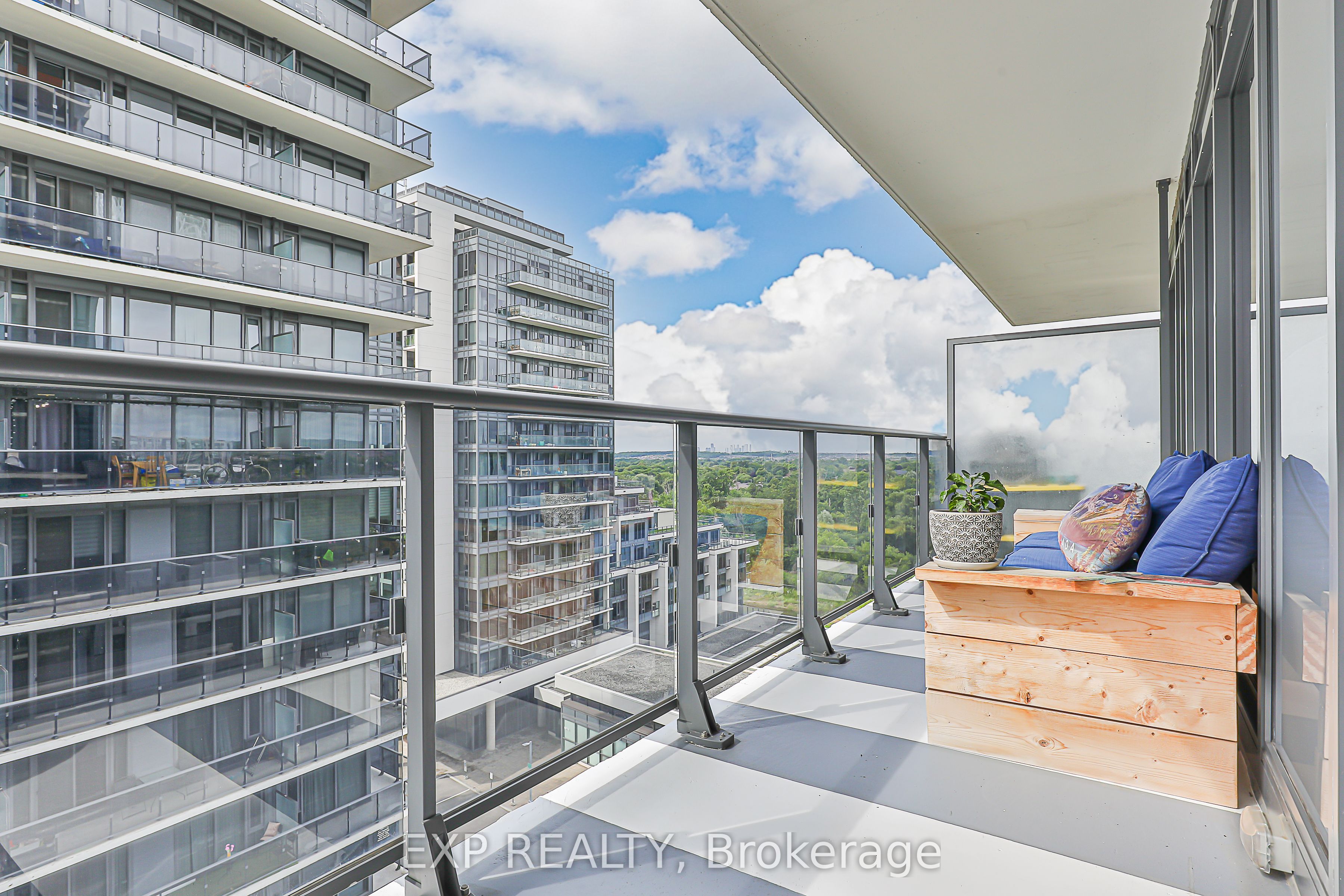 9608 Yonge Street 1005 Property Photo 41