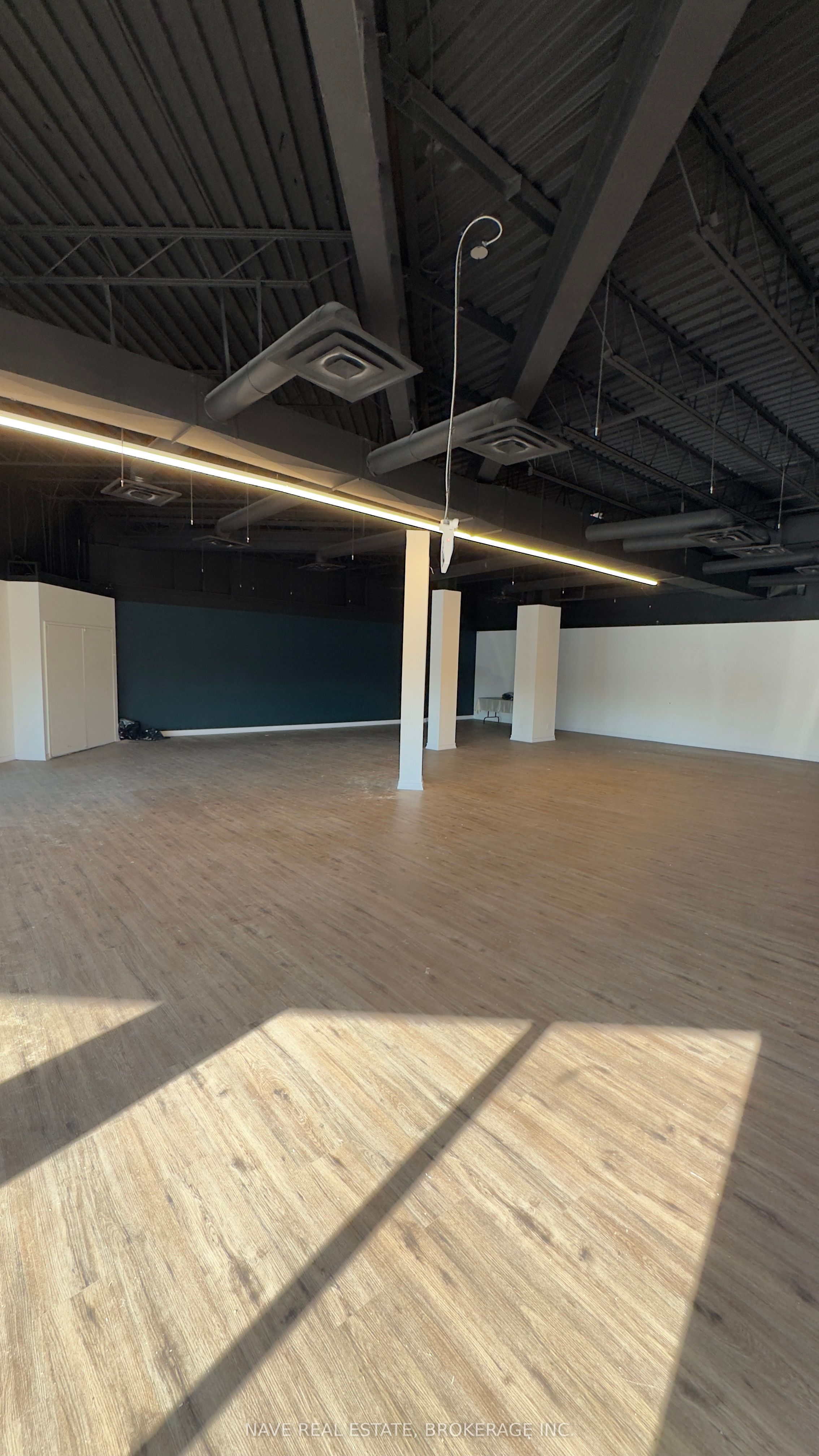 17335 Yonge Street 6 Property Photo 3