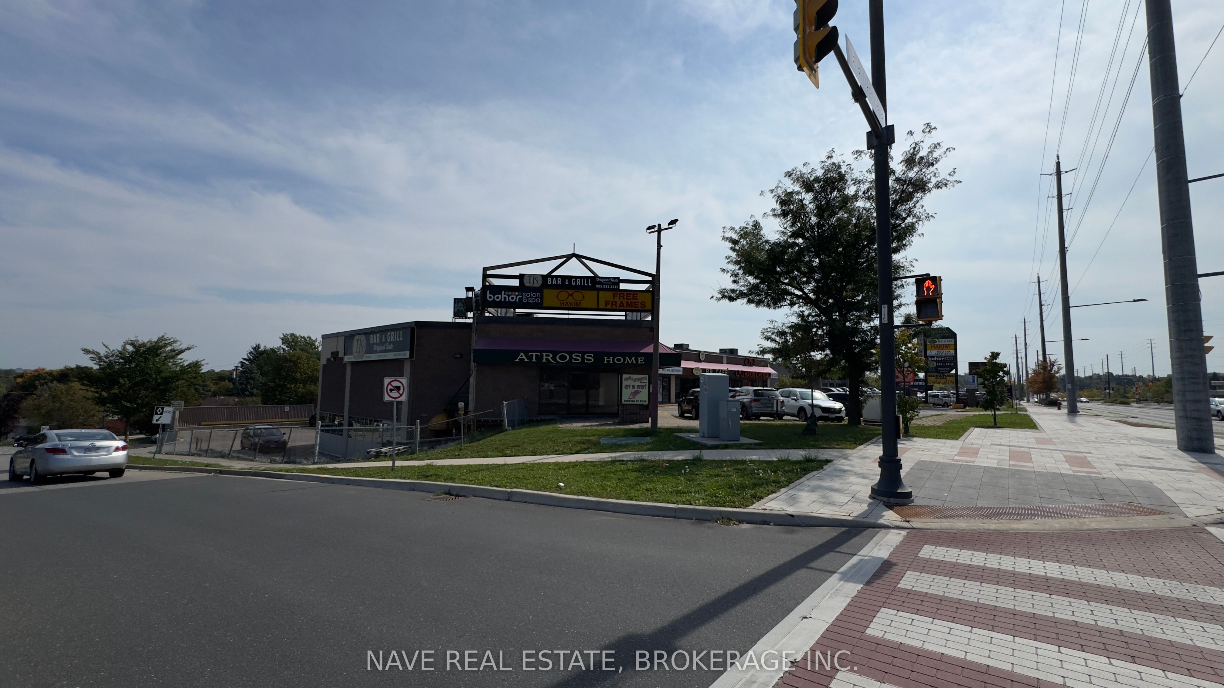 17335 Yonge Street 6 Property Photo 17