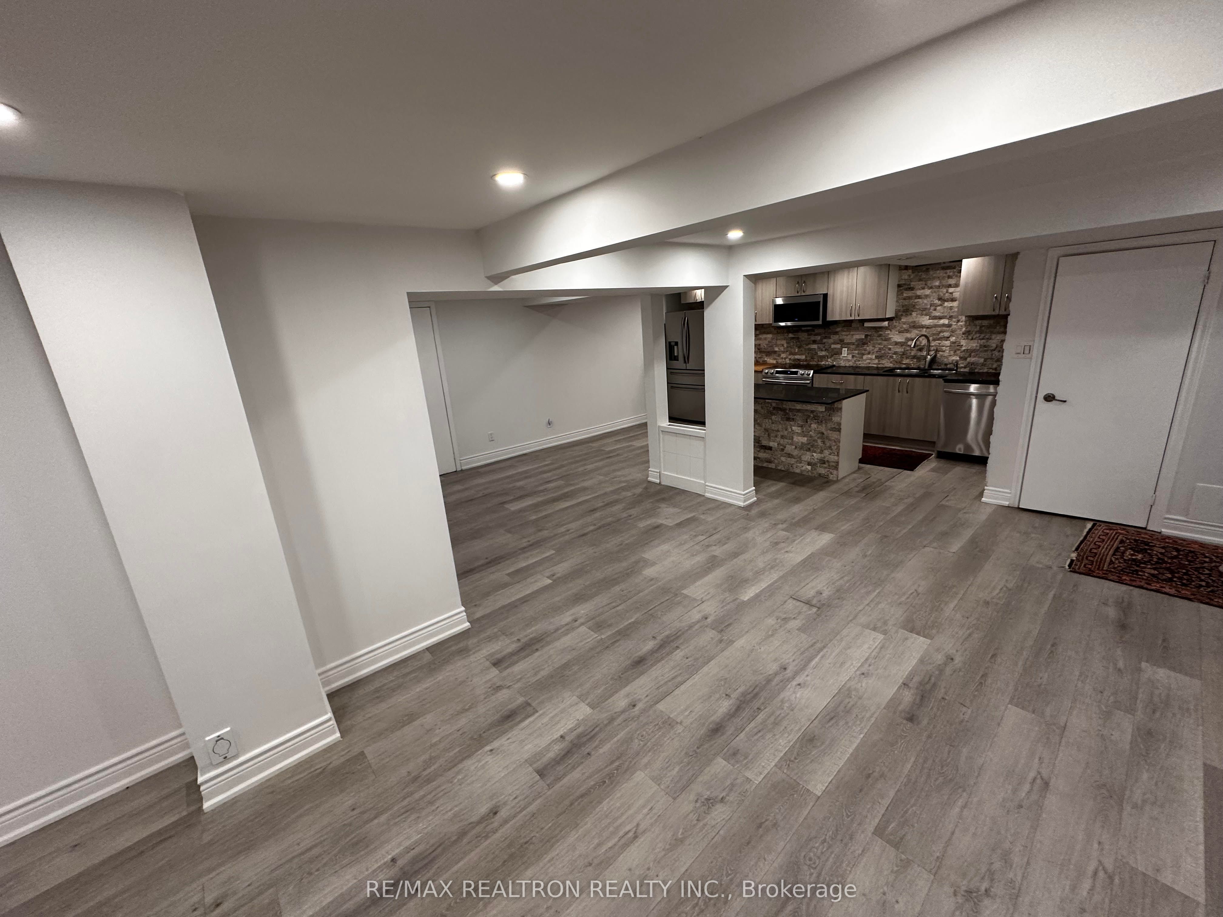 524 Bristol Road #bsmt Property Photo 2