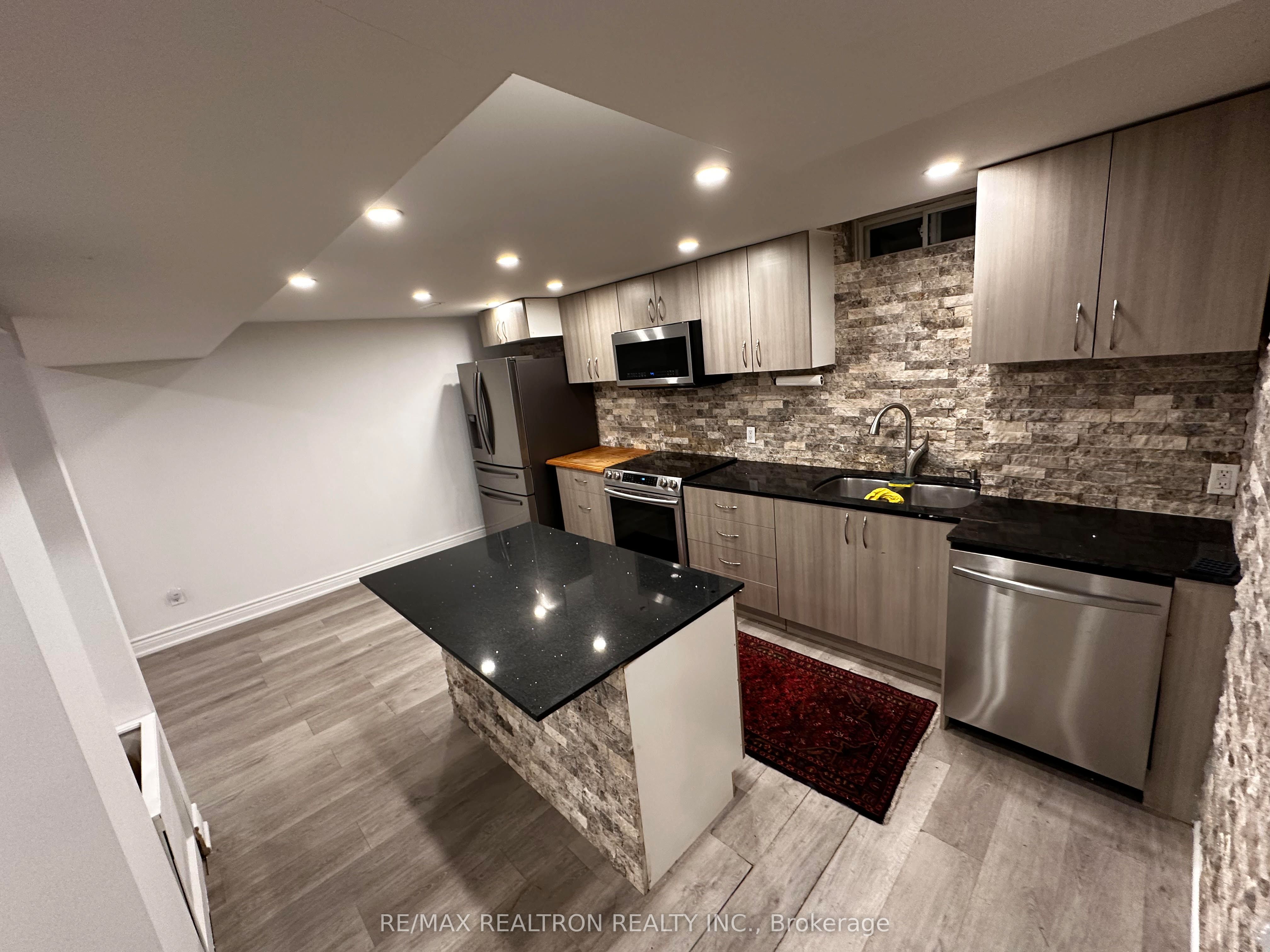 524 Bristol Road #bsmt Property Photo 5