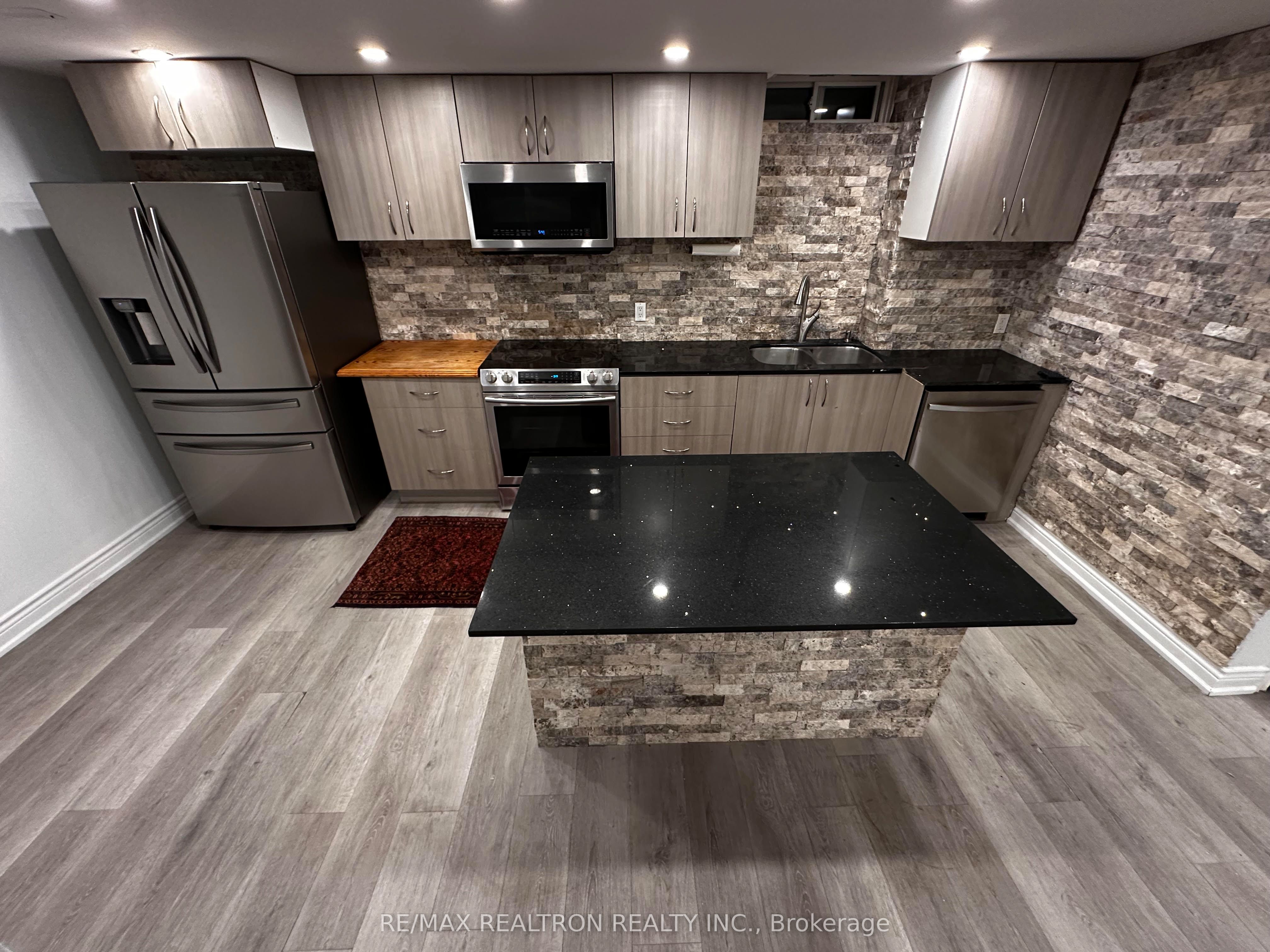 524 Bristol Road #bsmt Property Photo 6