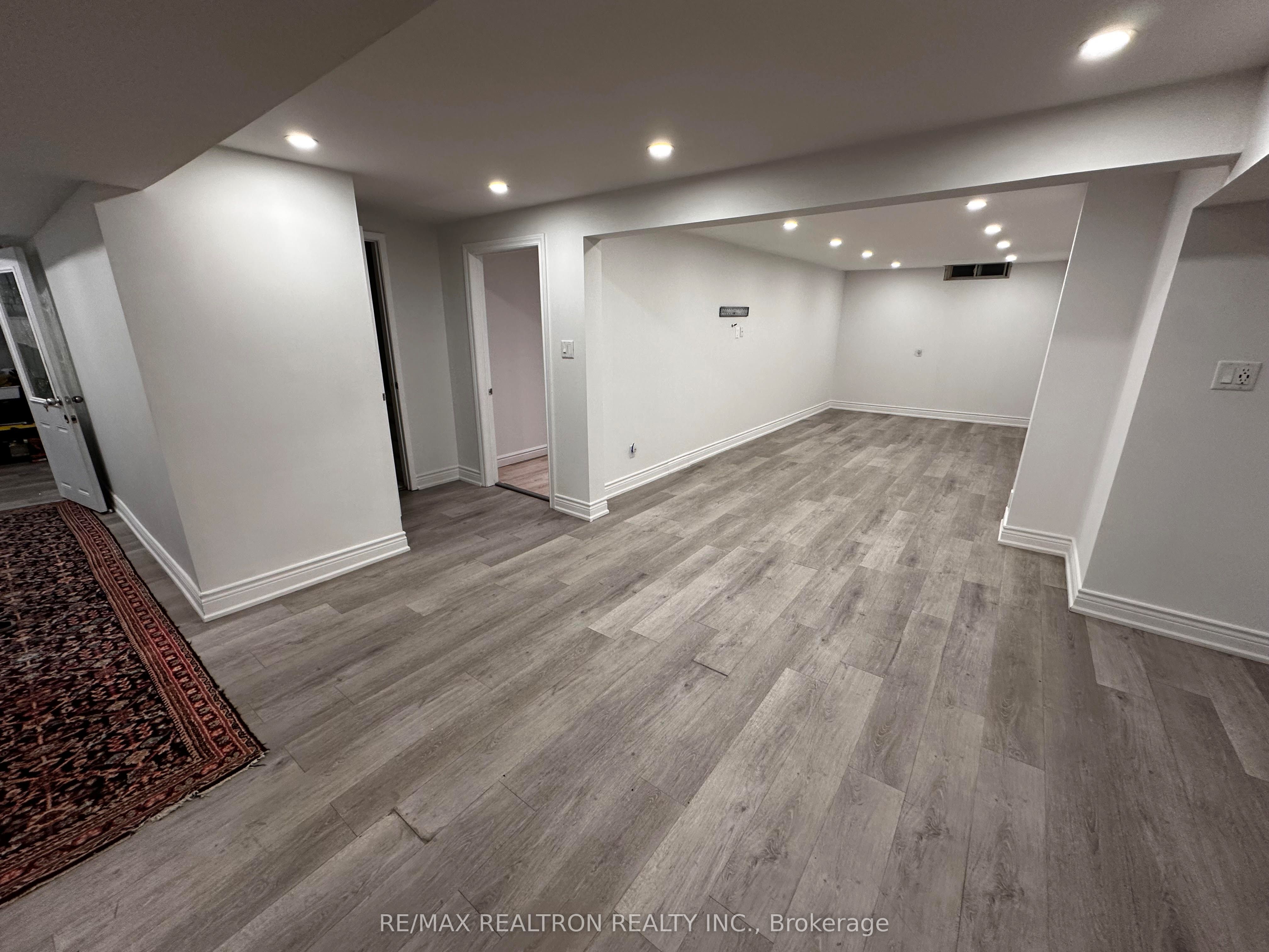 524 Bristol Road #bsmt Property Photo 10