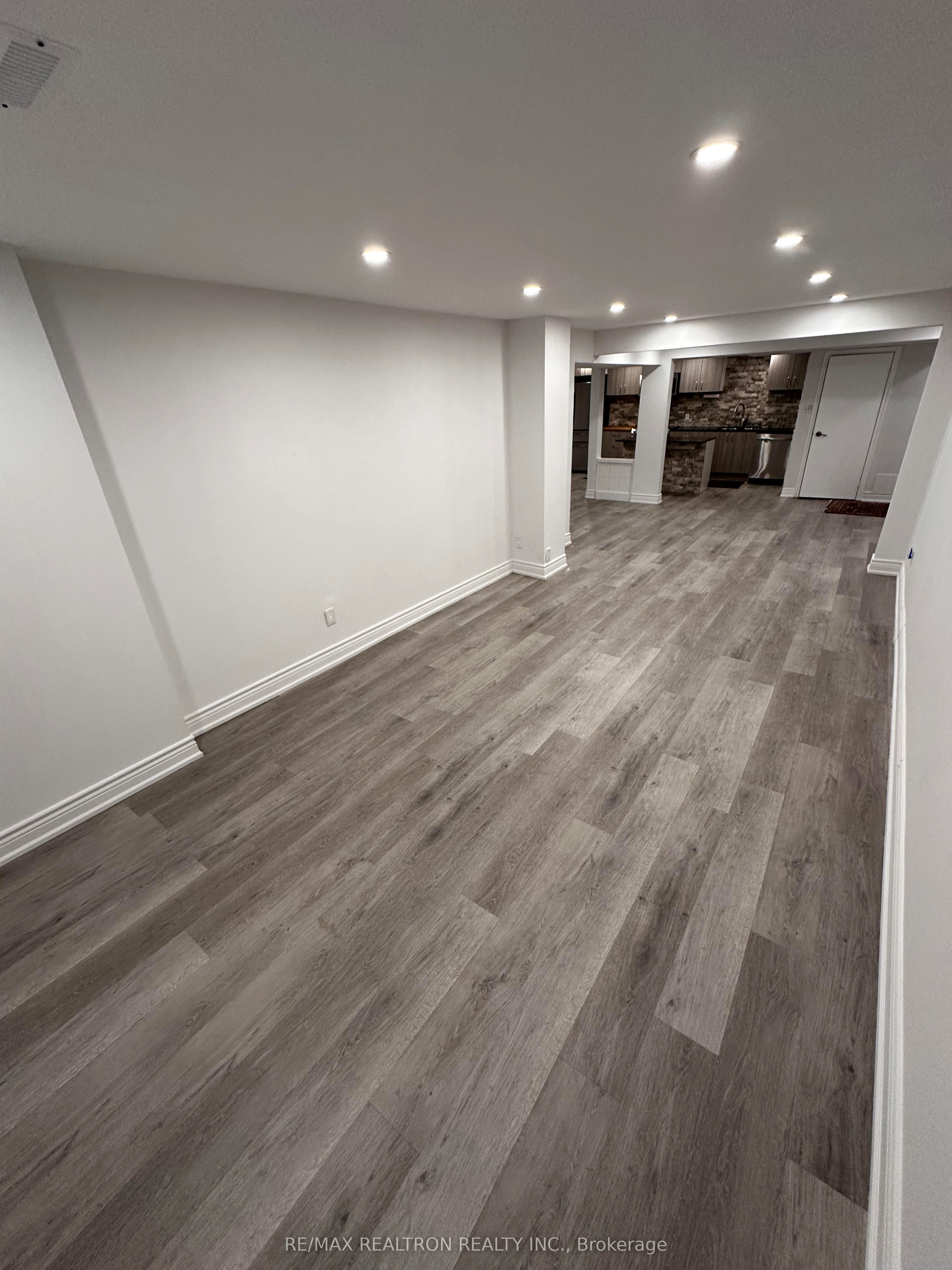 524 Bristol Road #bsmt Property Photo 12