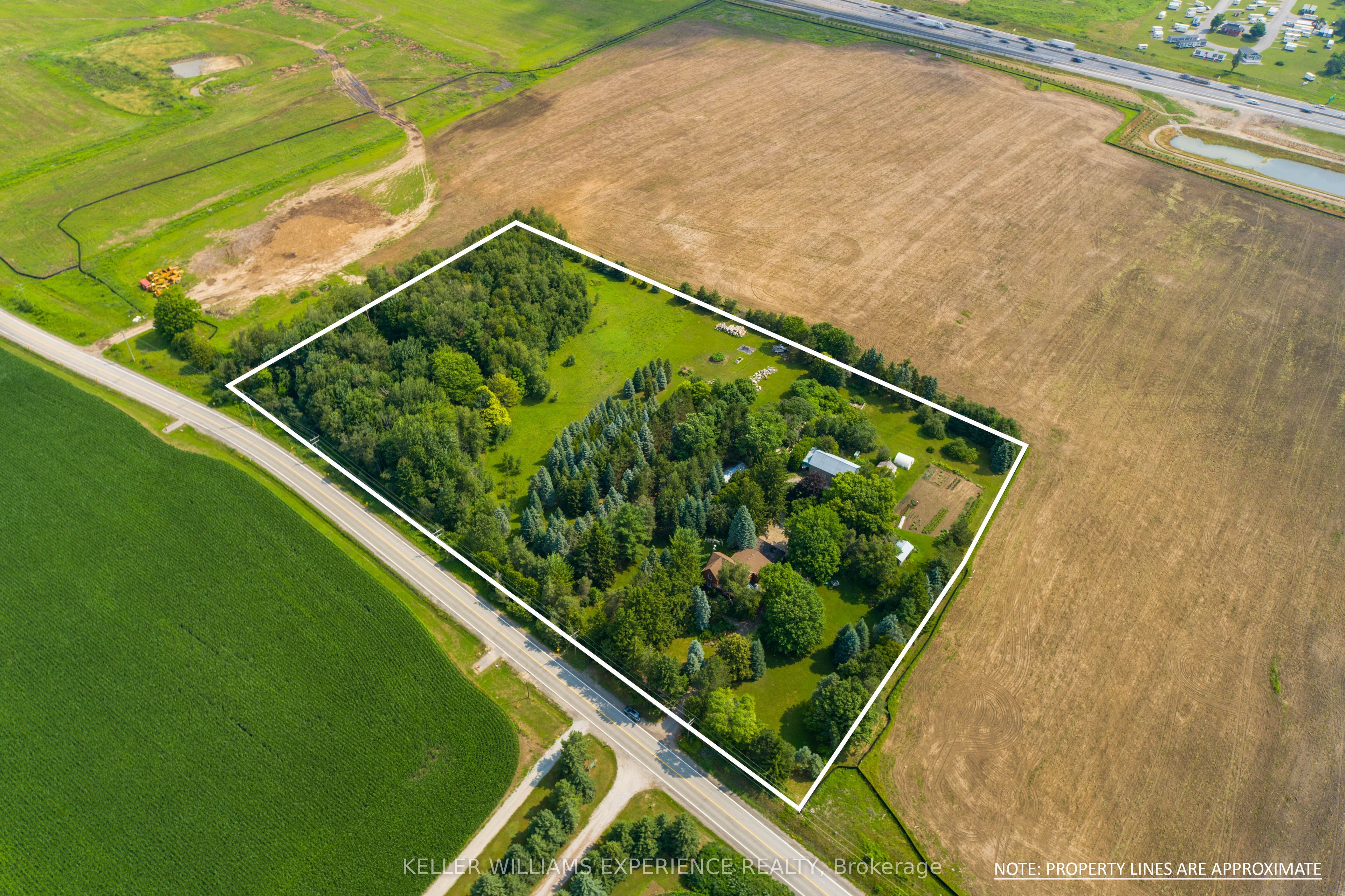 7089 5th Side Road Property Photo 5