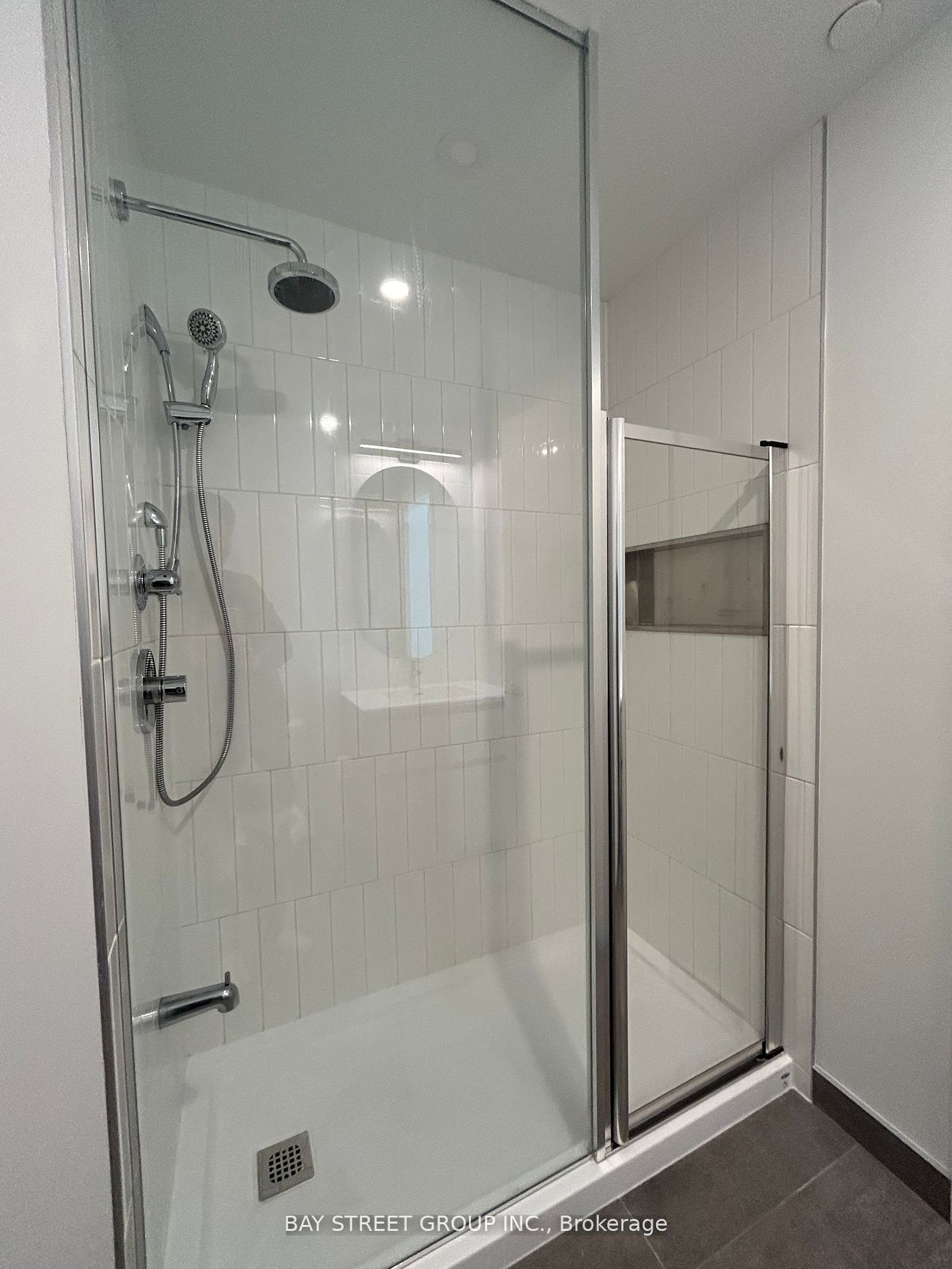 8 Beverley Glen Boulevard 606 Property Photo 12