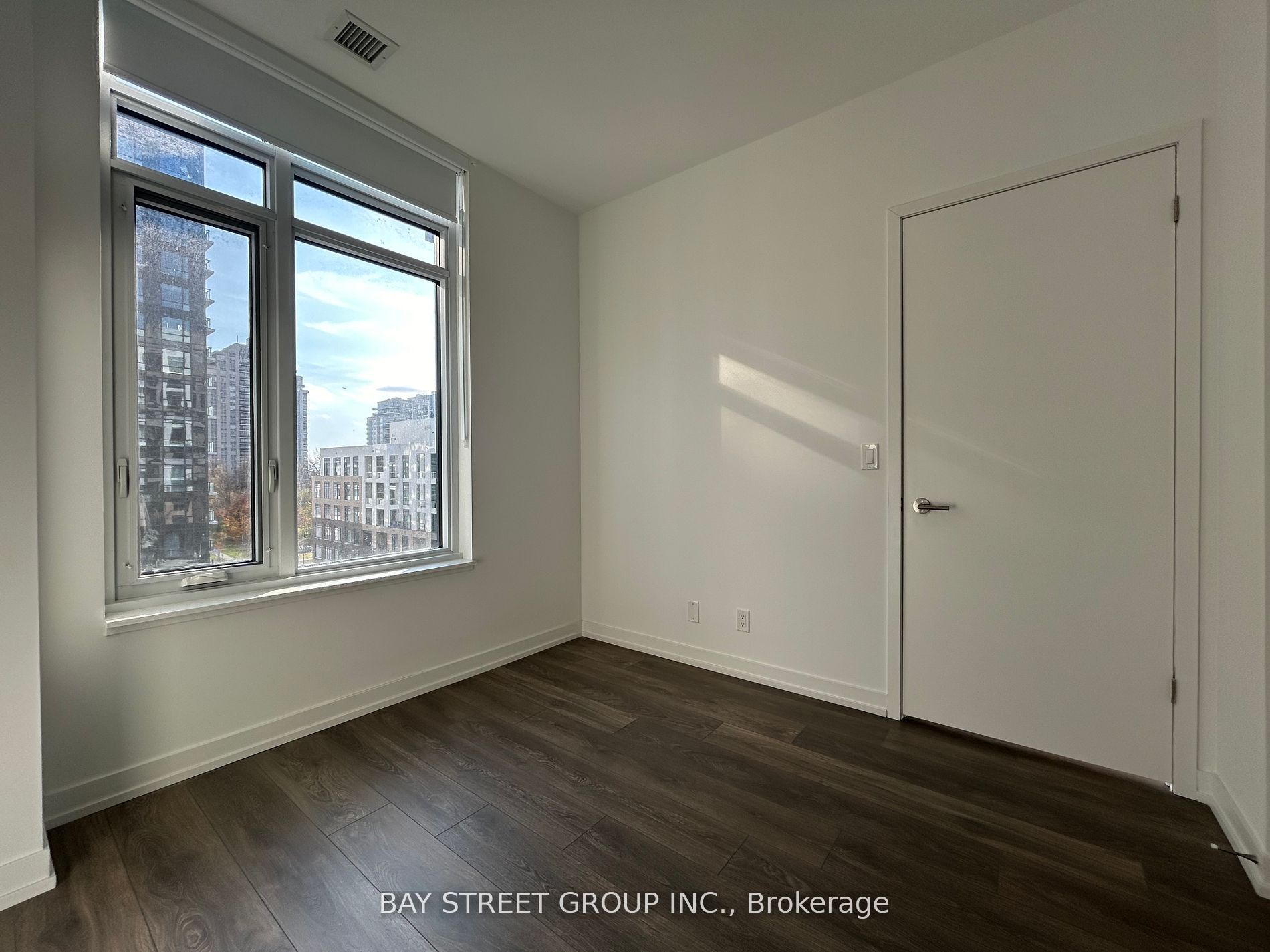 8 Beverley Glen Boulevard 606 Property Photo 15